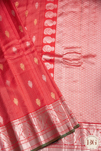 Kuttu Gadwal Pure silk handloom saree - red with green