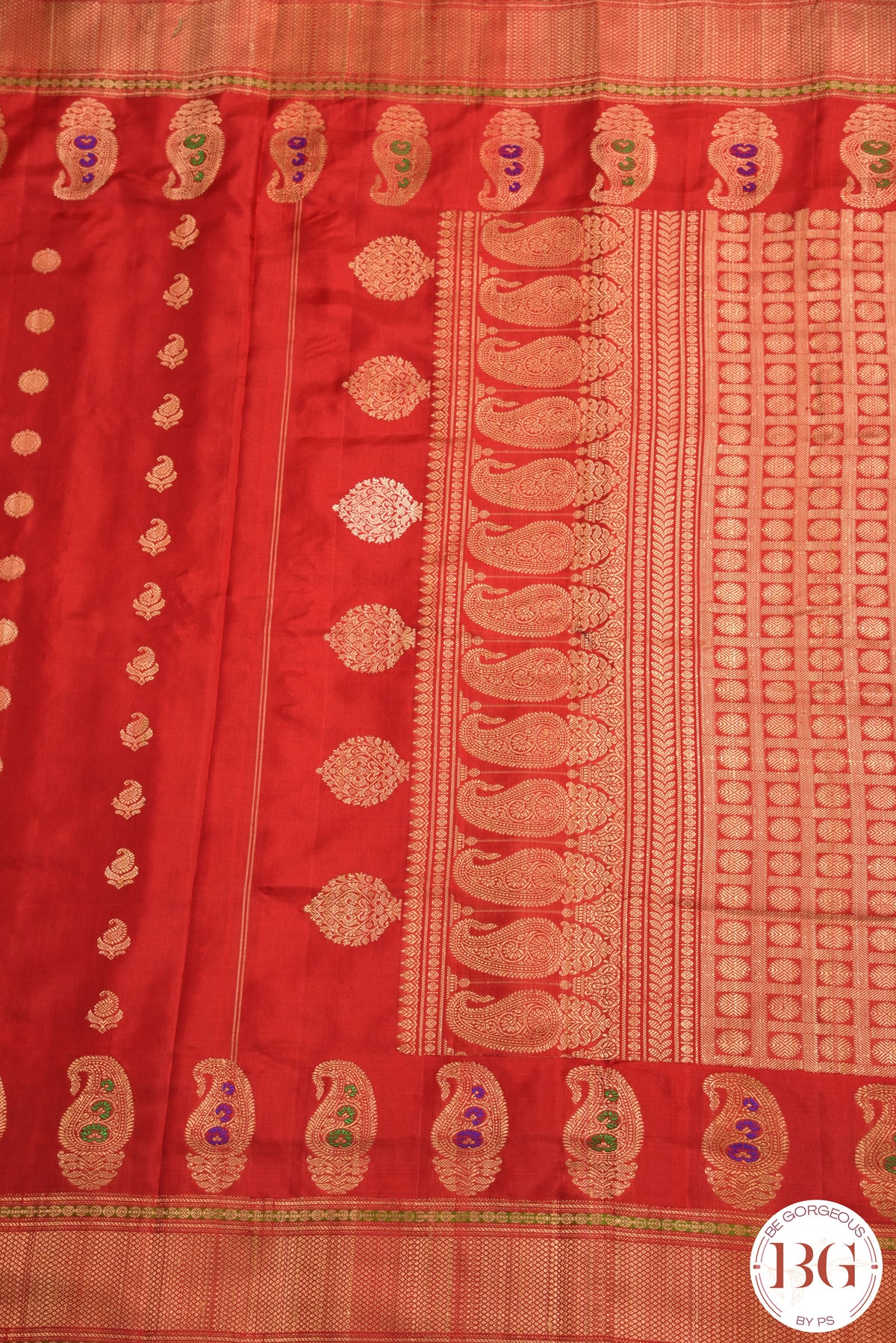 No Zari Kuttu Gadwal Pure handloom silk saree - red with green