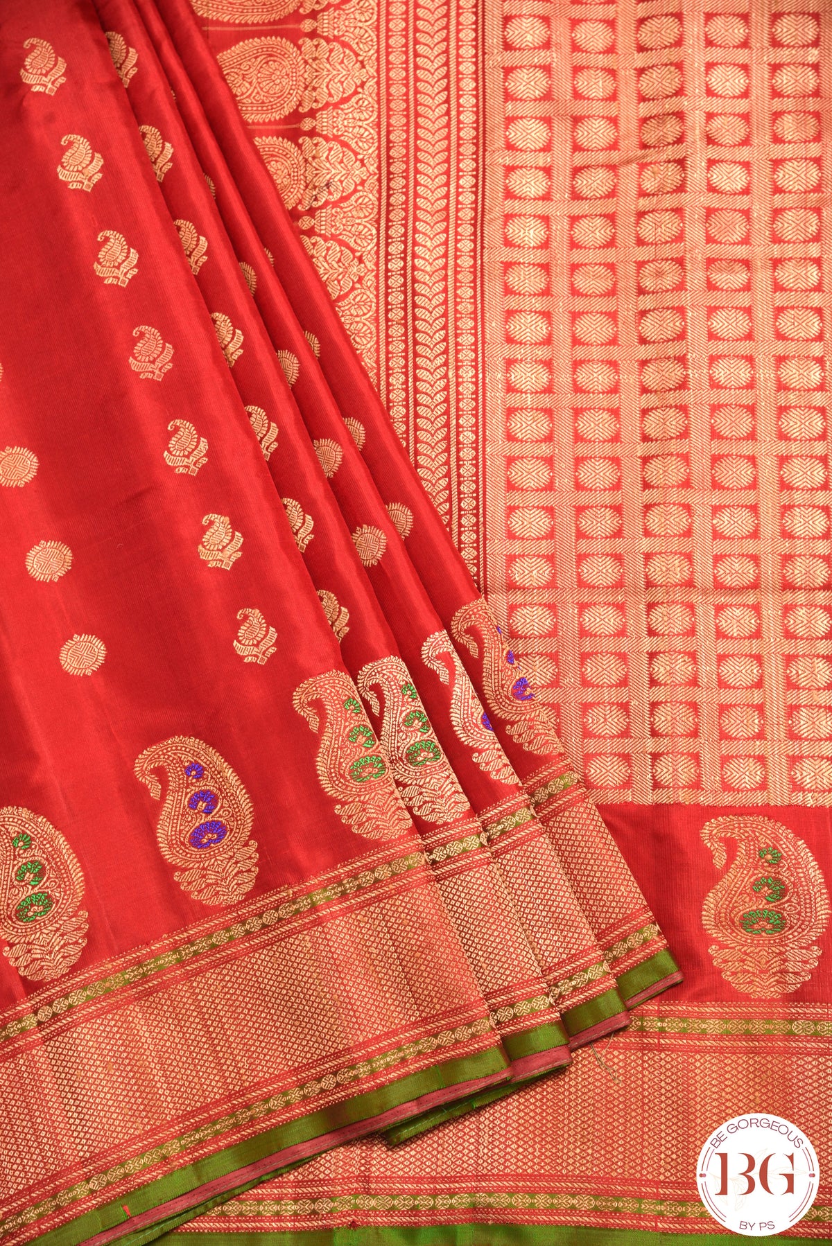 No Zari Kuttu Gadwal Pure handloom silk saree - red with green