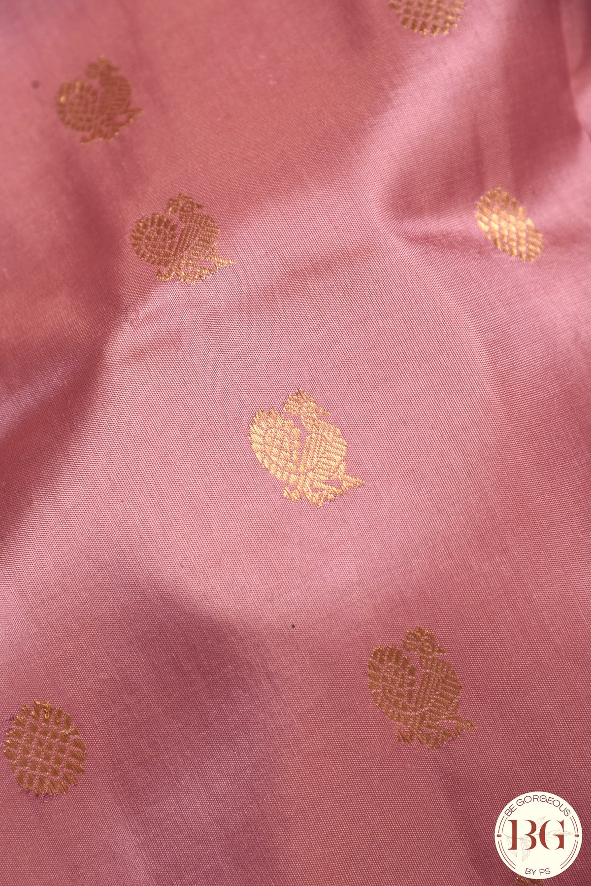 Kuttu Gadwal Pure silk handloom saree - onion pink with black