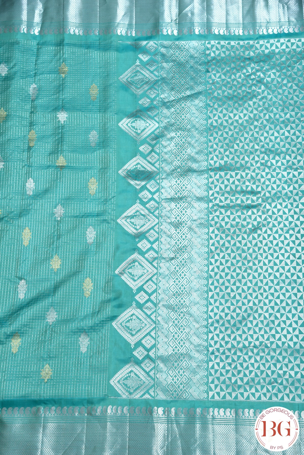 Kuttu Gadwal Pure silk handloom saree - light green