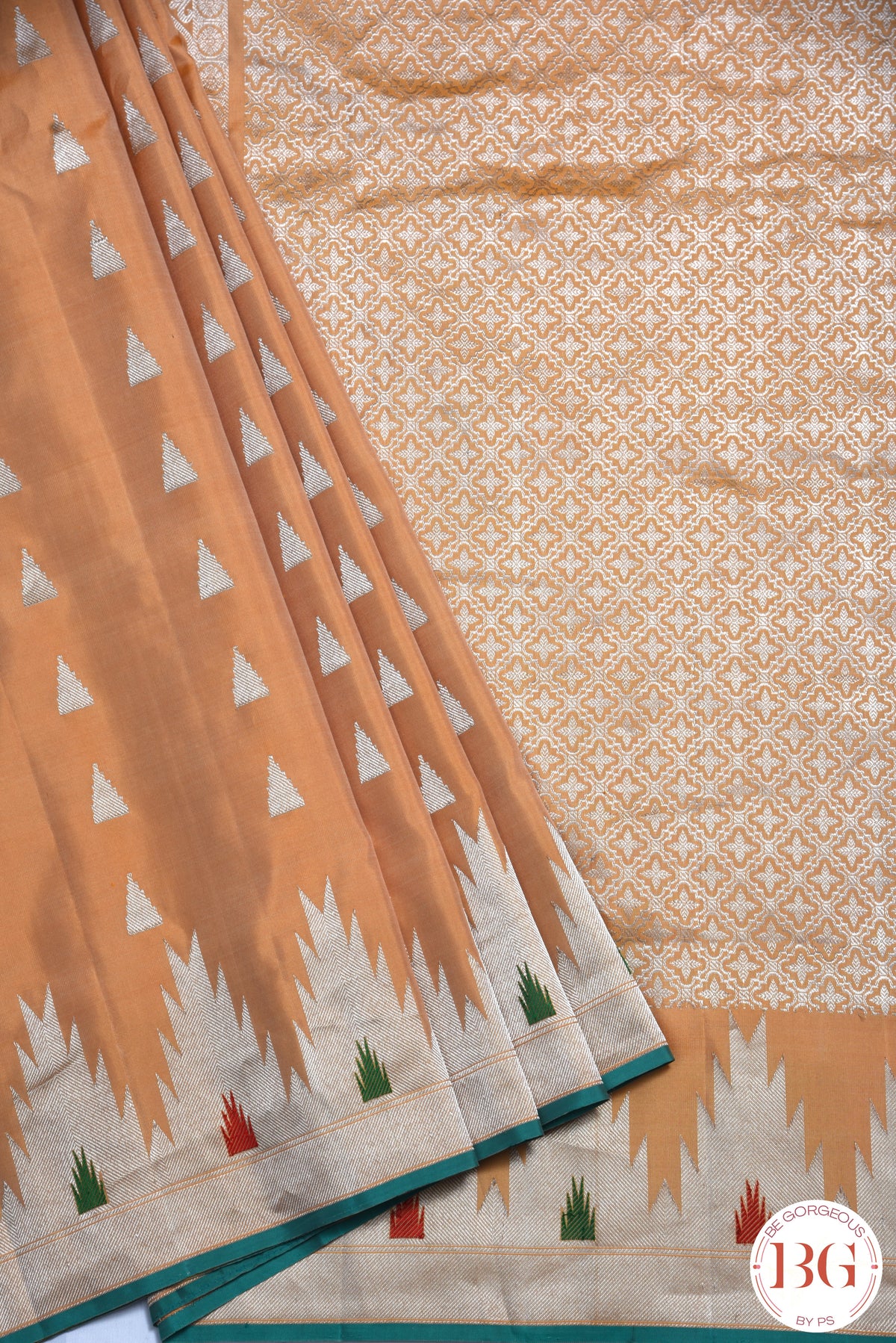 Kuttu Gadwal Pure silk handloom saree - beige orangish with green