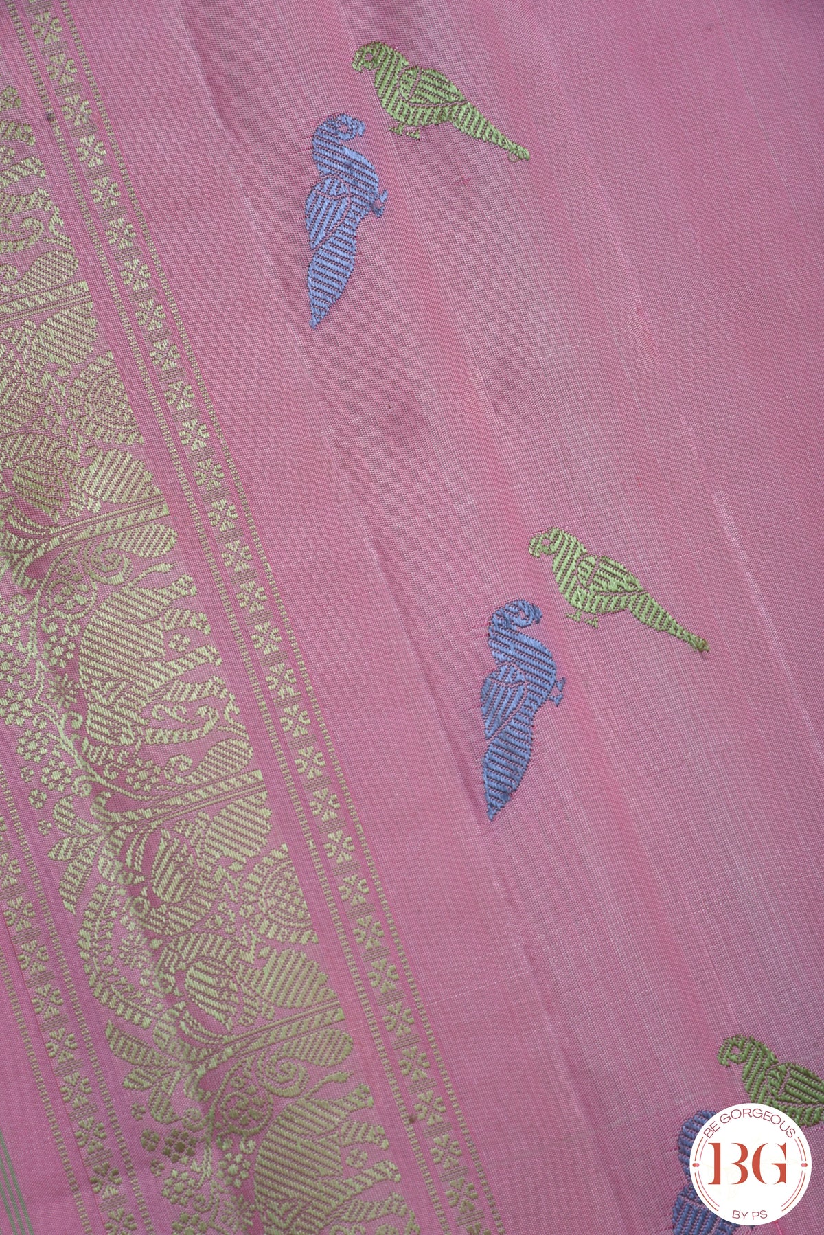 No Zari Kuttu Gadwal Pure handloom silk saree - pista green with baby pink