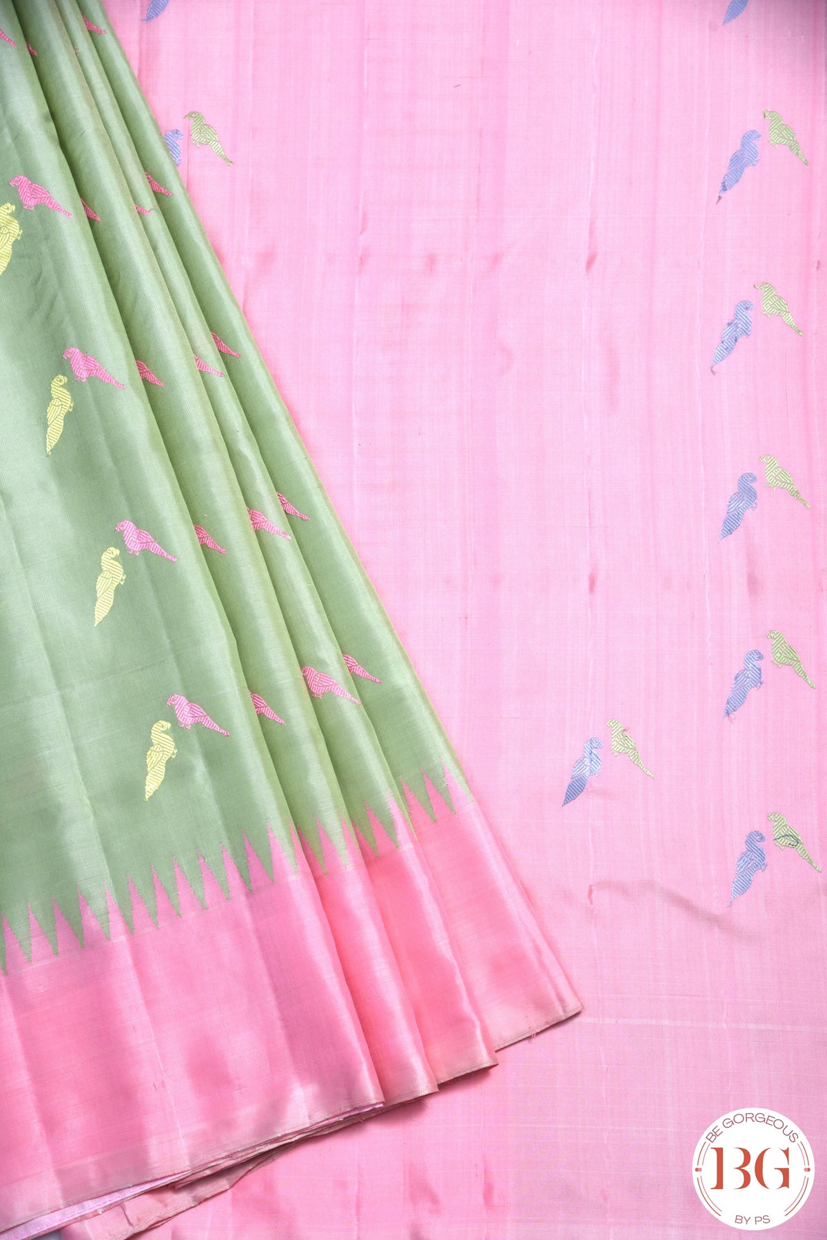 No Zari Kuttu Gadwal Pure handloom silk saree - pista green with baby pink