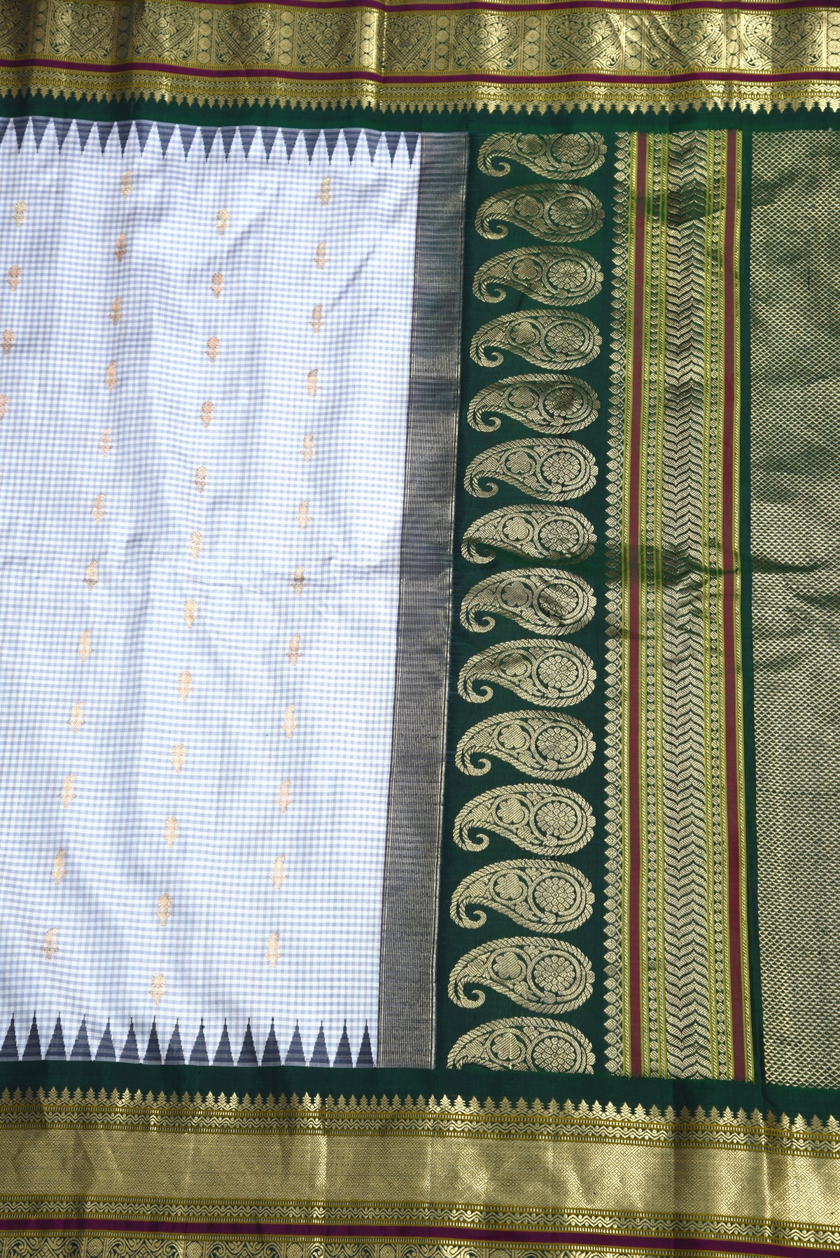 Kuttu Gadwal Pure silk handloom saree - grey with green