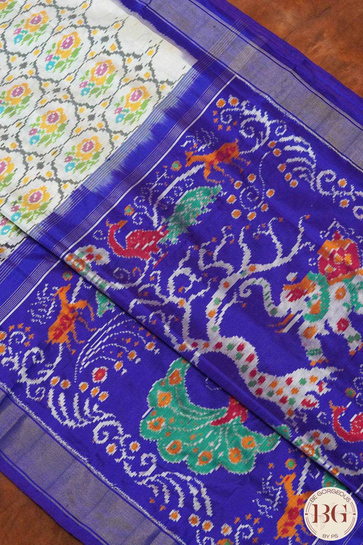 Ikkat Pure silk handloom saree with flower motifs - Off White Blue