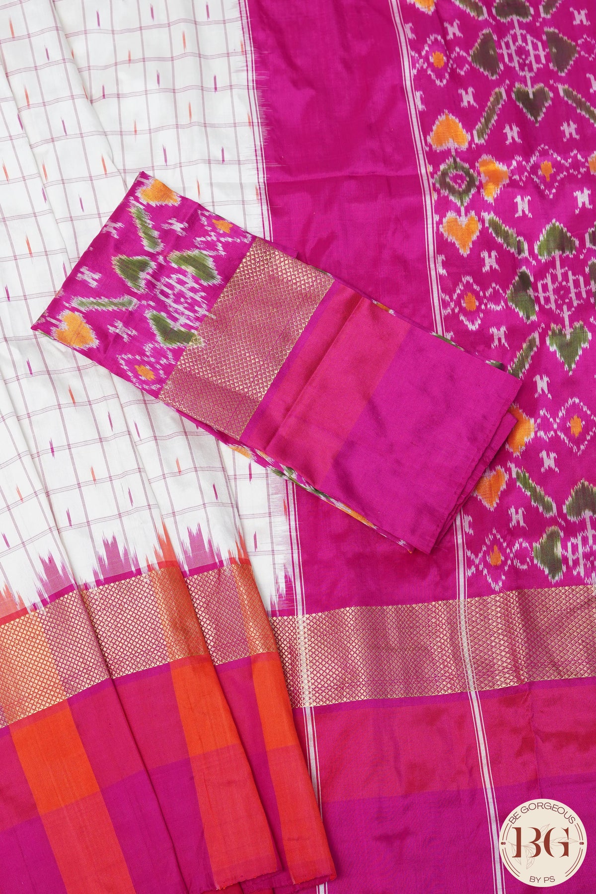 Ikkat Pure silk handloom saree with checks - Off White Pink