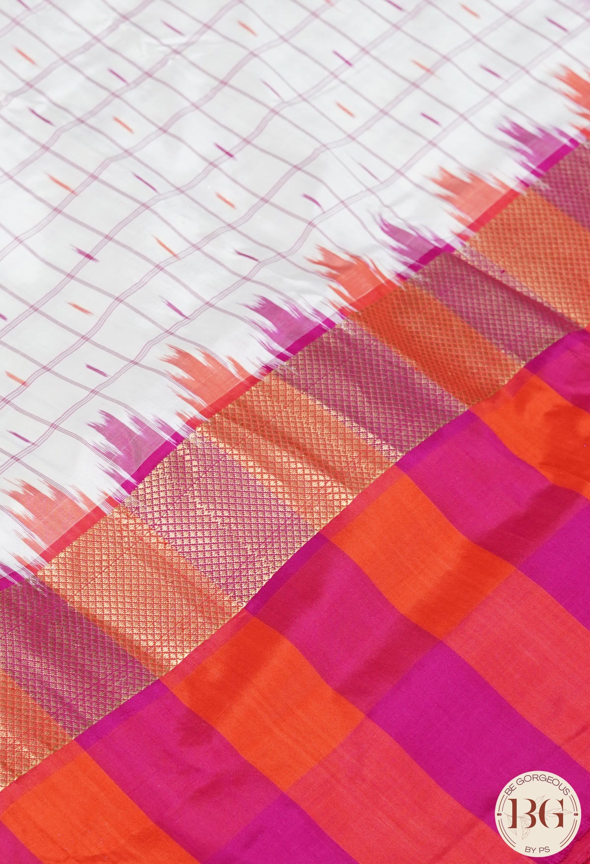 Ikkat Pure silk handloom saree with checks - Off White Pink