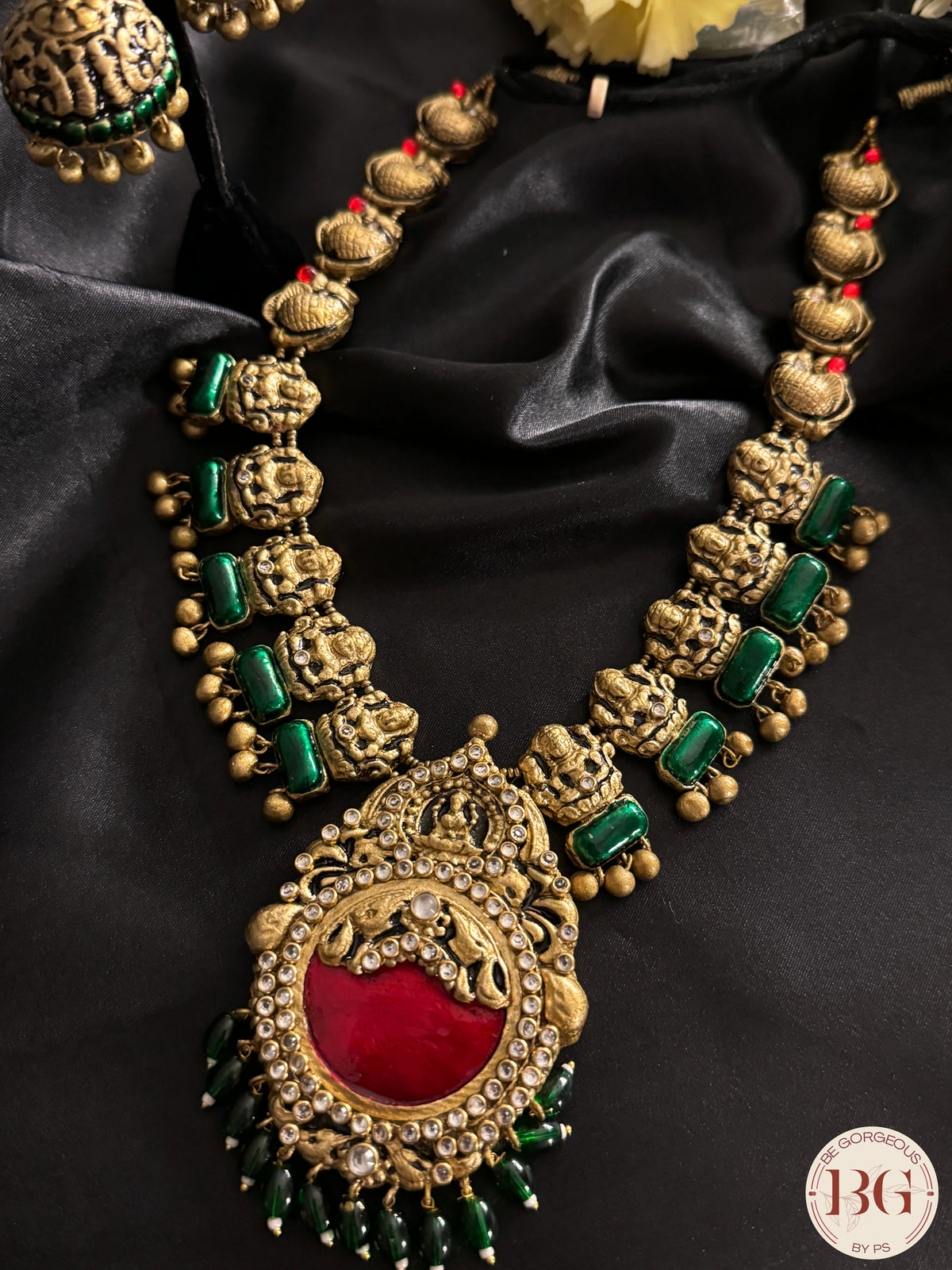 Terracotta Handmade Jewelery - Karvi