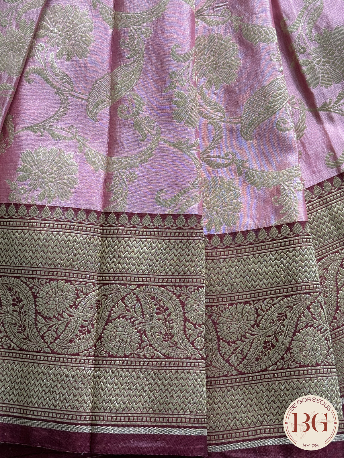 Pure Banarasi Handloom Katan Silk Contrast Border Pallu Golden Zari Cutwork Weaving Saree - Baby Pink
Silkmark certfiied