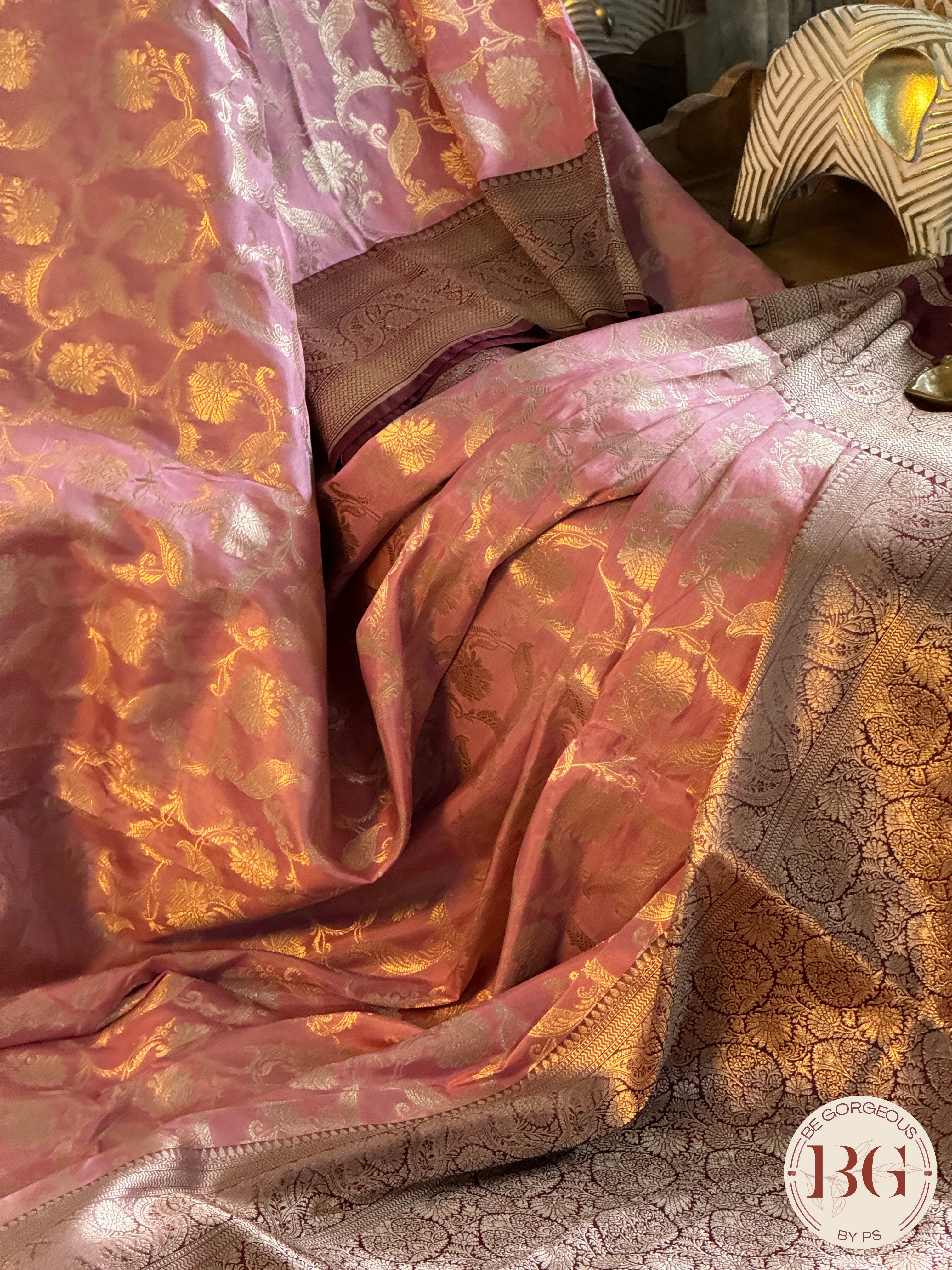 Pure Banarasi Handloom Katan Silk Contrast Border Pallu Golden Zari Cutwork Weaving Saree - Baby Pink
Silkmark certfiied