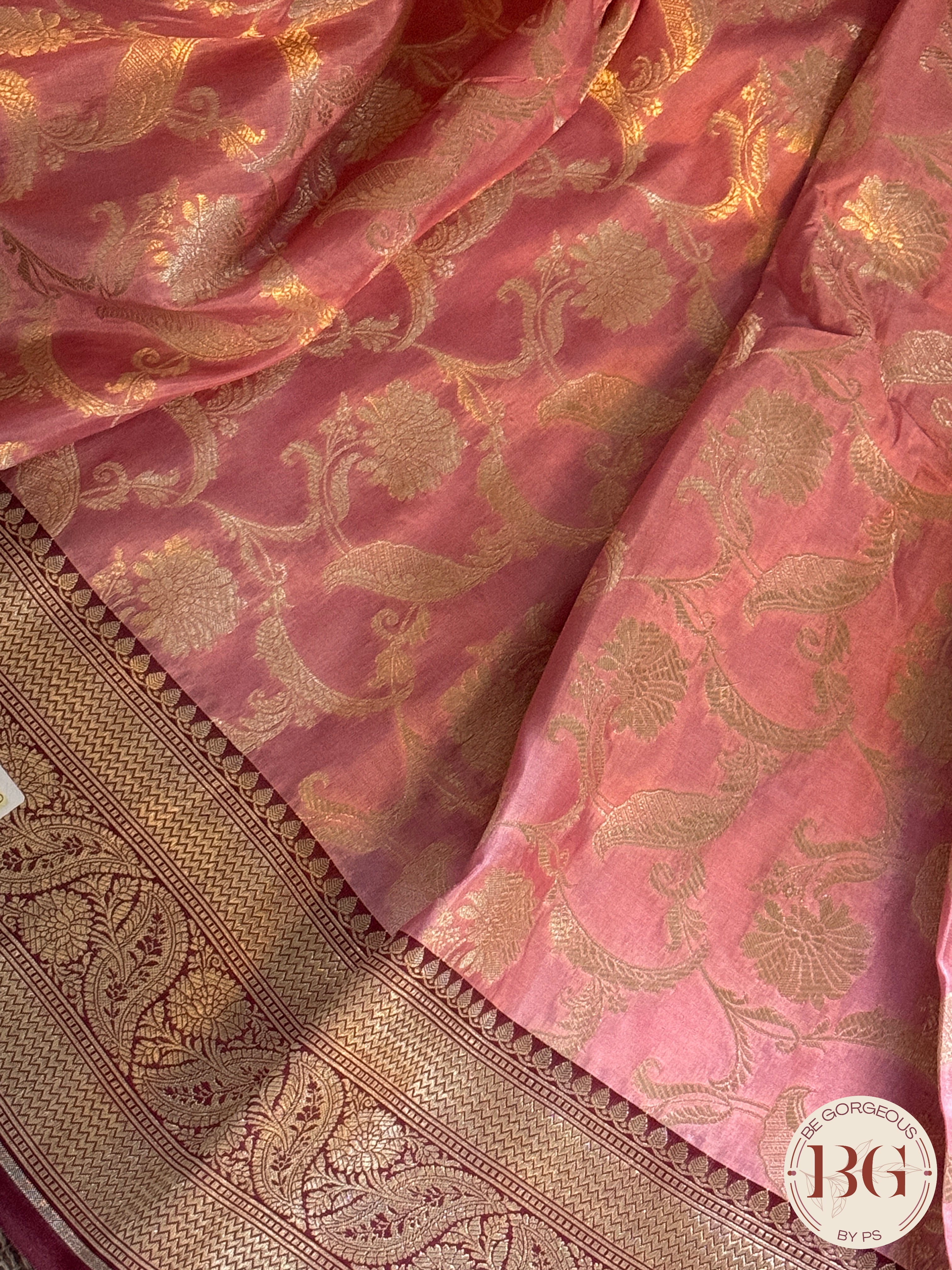 Pure Banarasi Handloom Katan Silk Contrast Border Pallu Golden Zari Cutwork Weaving Saree - Baby Pink
Silkmark certfiied