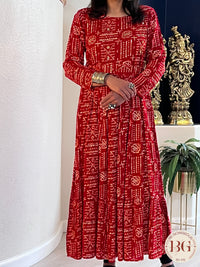 One piece Long dress with belt in Red color