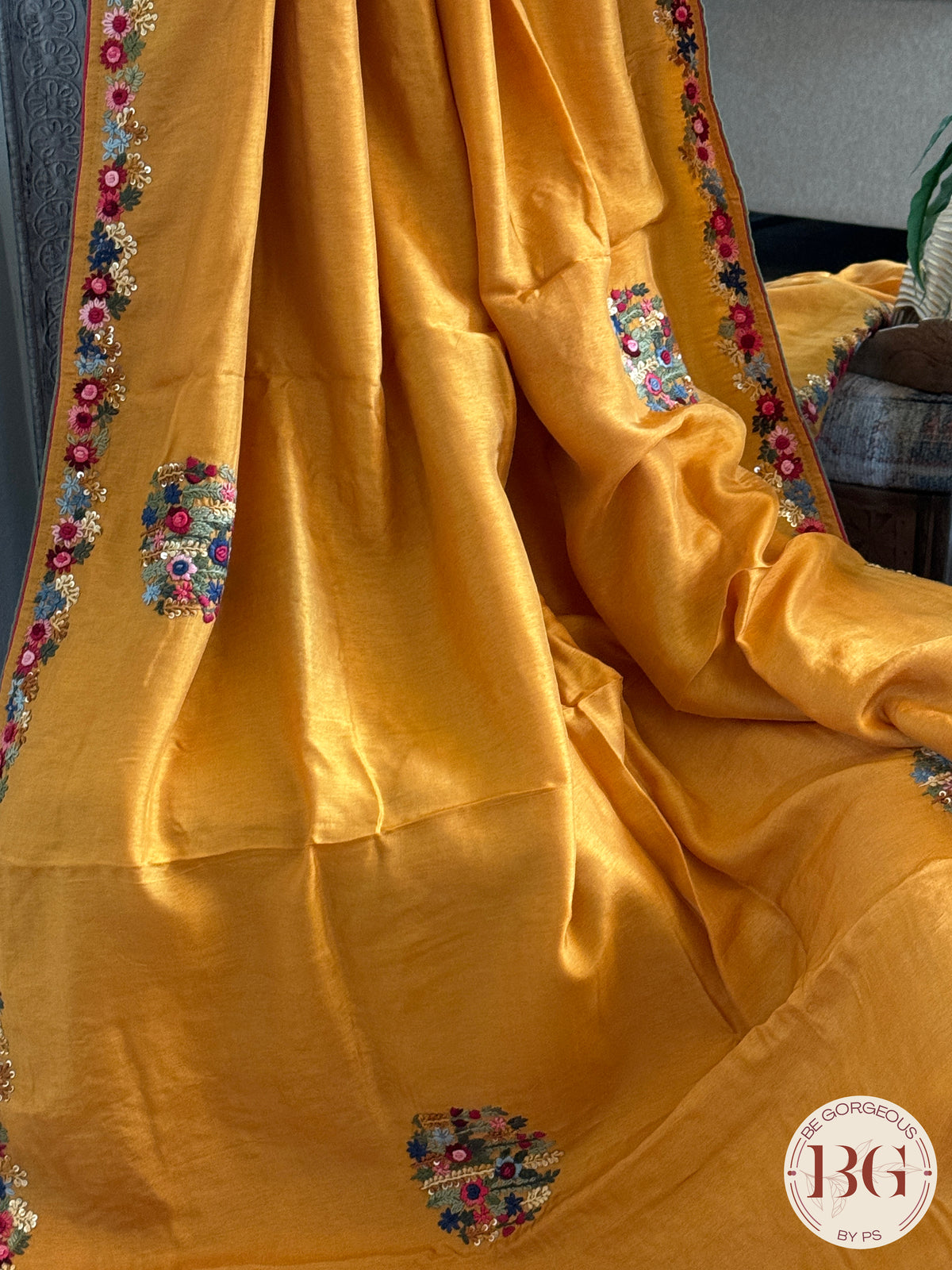 Munga with threadwork - yellow