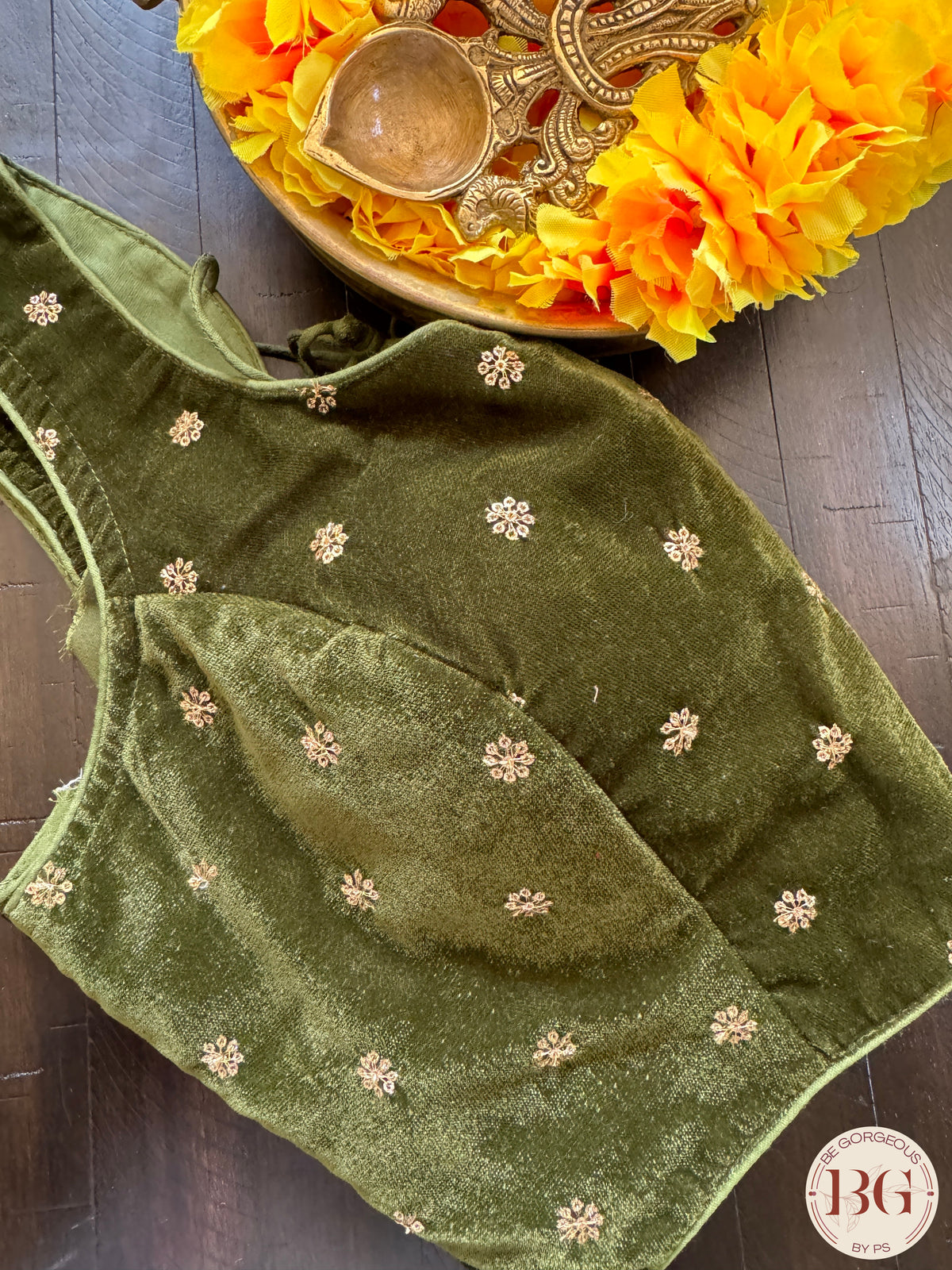 Velvet Blouse without sleeves - Mehendi Green