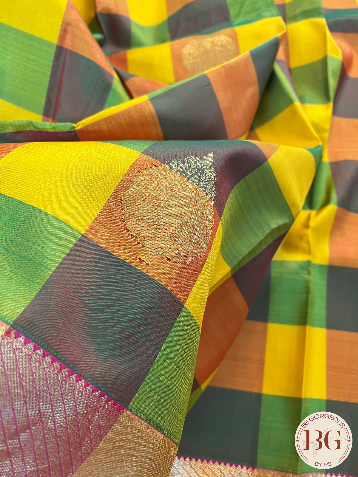 Pure Kanjeevaram Silk Handloom saree color - multicolor