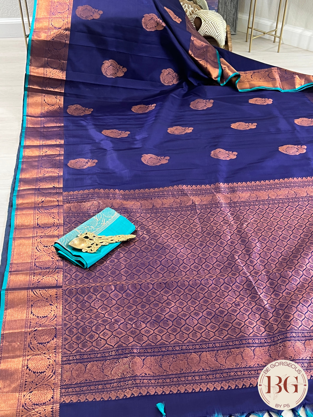 Pure Kanjeevaram Silk with copper zari border and pallu color - navy blue