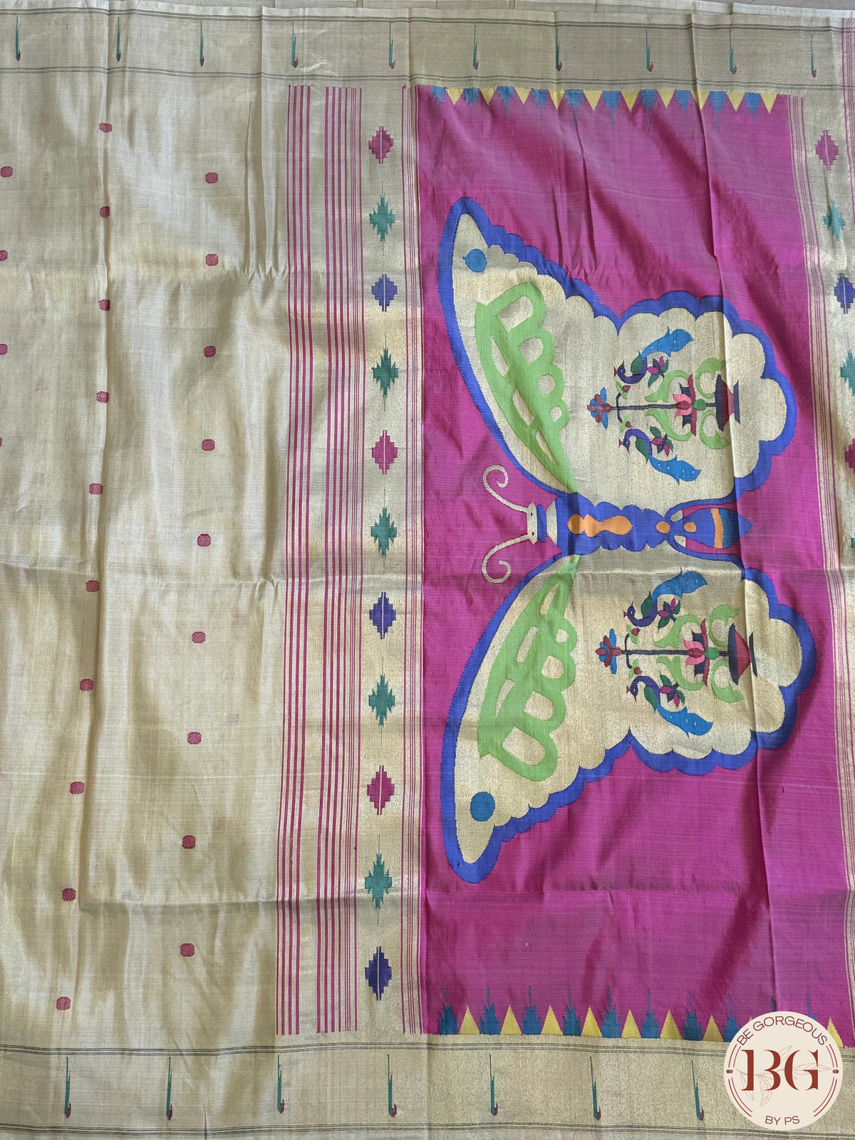 Paithani Pure silk handloom saree with Single muniya - Off White Pink