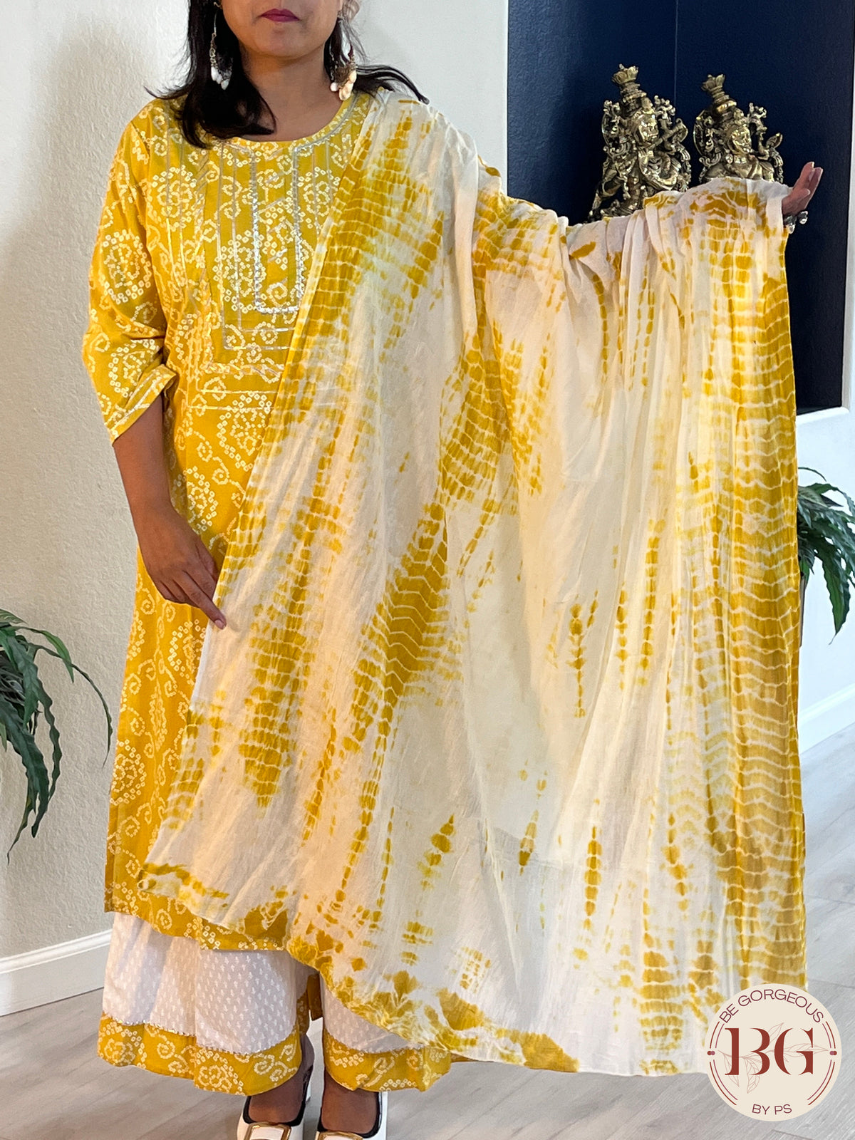 Flared palazzo 3 -piece cotton set with bandhani prints and gorgeous yellow color