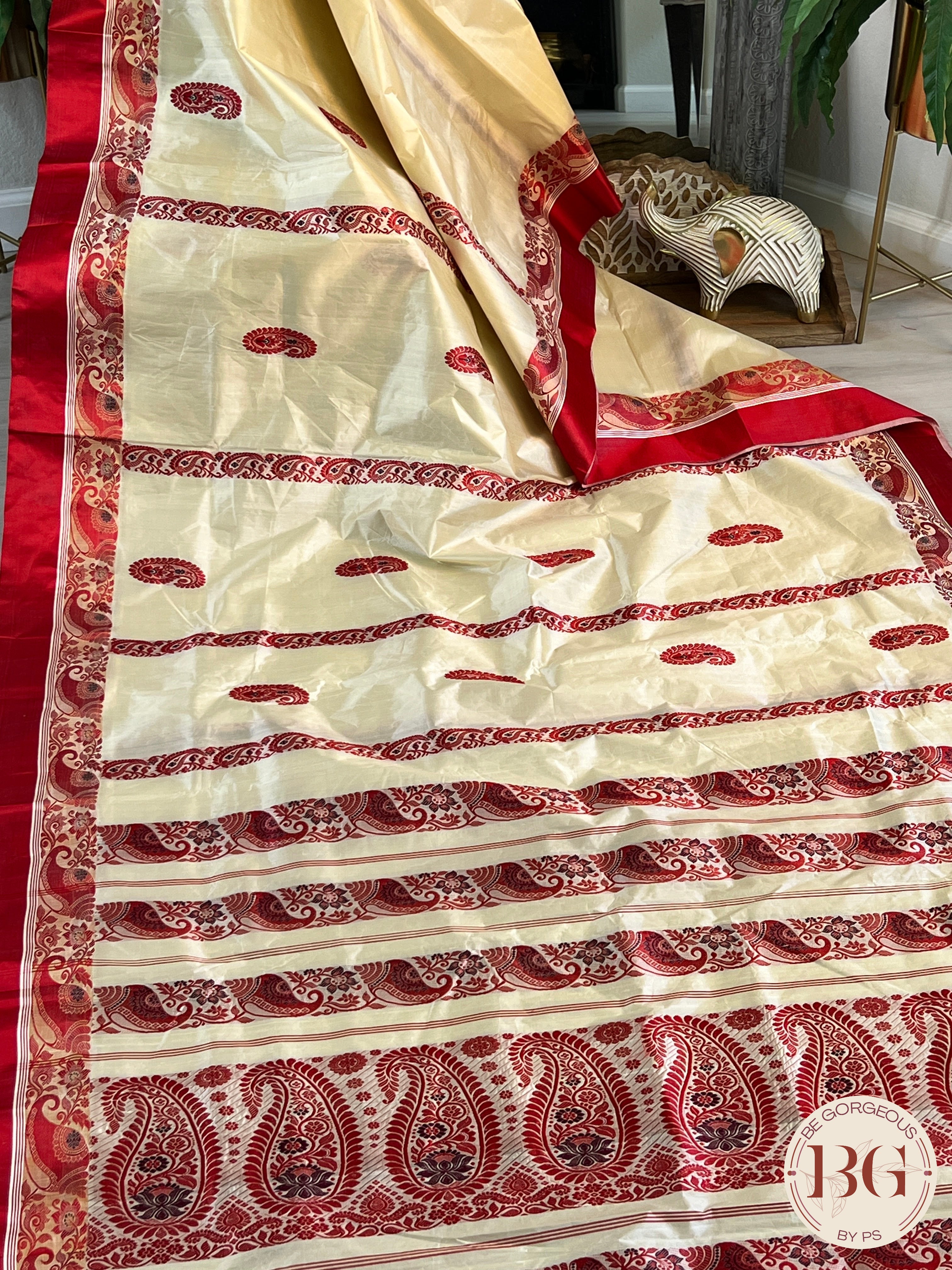 Pure Garad Silk Stripes design saree color - white red