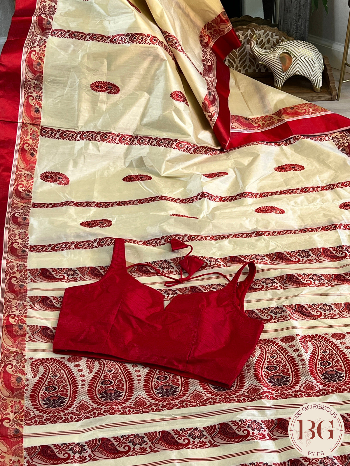 Pure Garad Silk Stripes design saree color - white red