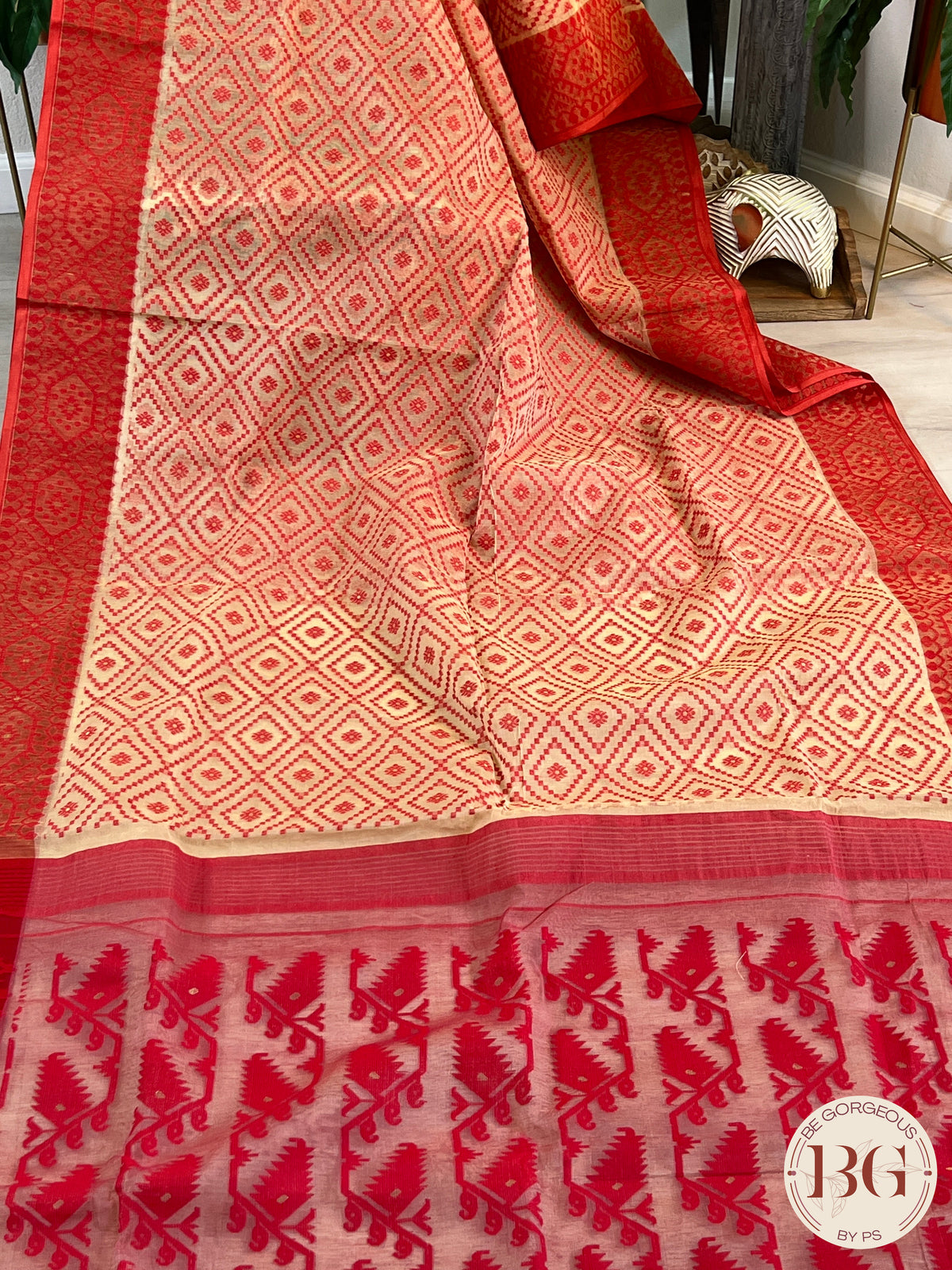 Cotton Jamdani saree color - beige red