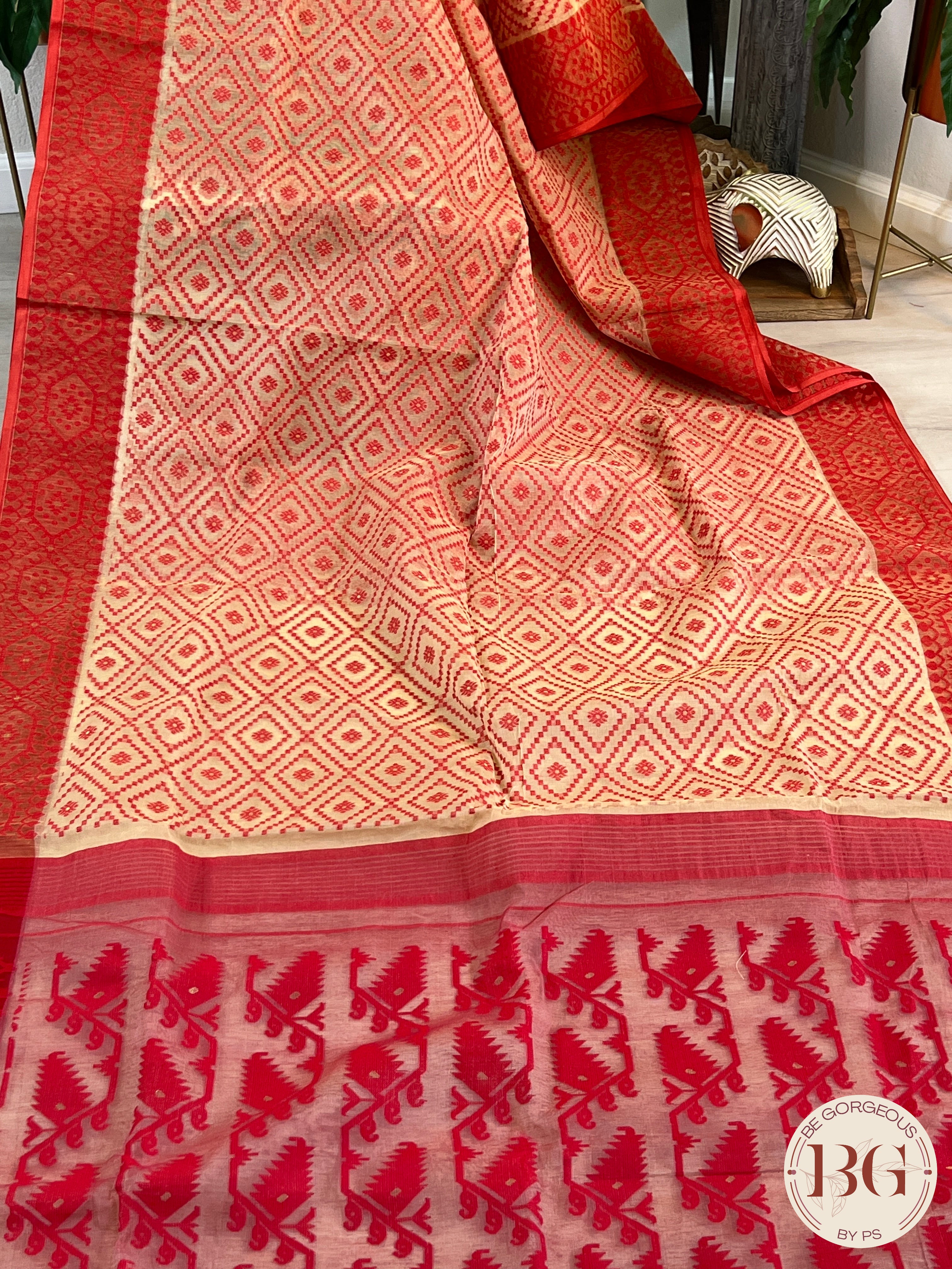 Cotton Jamdani saree color - beige red