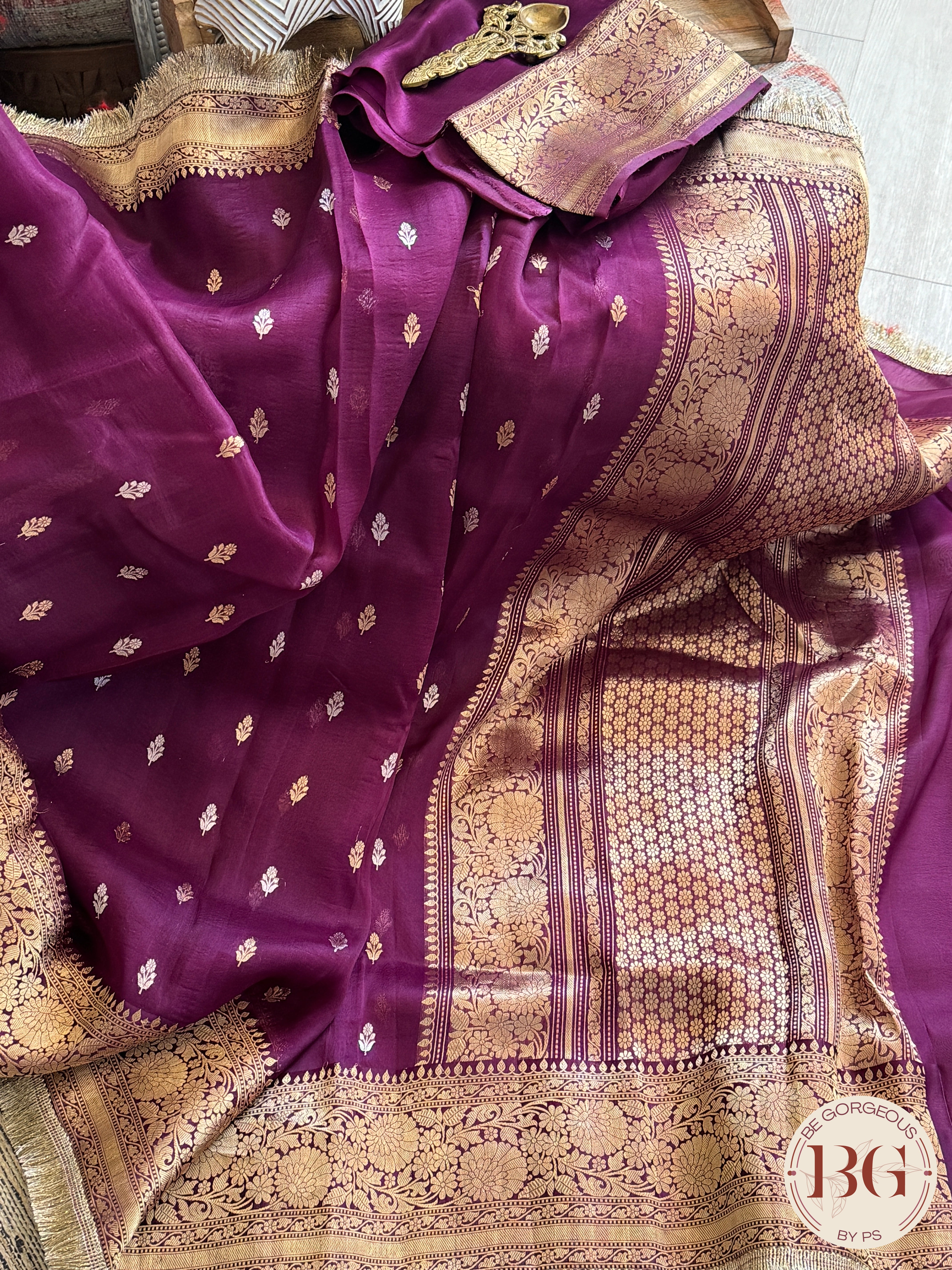 Banarasi kora organza with gota kinaari handloom silk mark certified saree - Purple