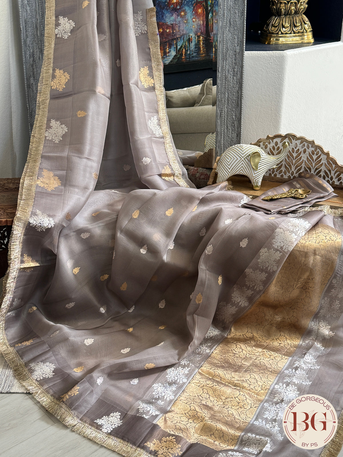 Banarasi kora organza with gota kinaari hanloom silkmark certified saree - Grey