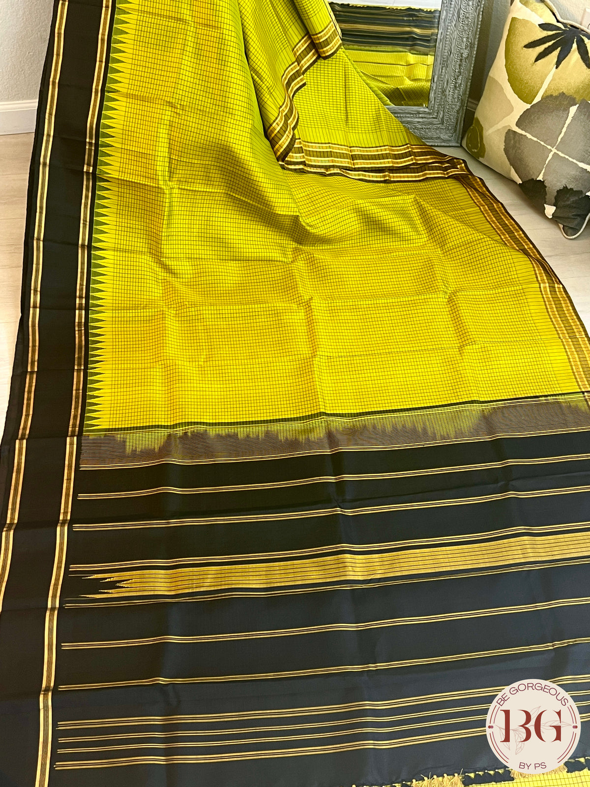 Pure Kanjeevaram Silk Handloom saree color - light green & black