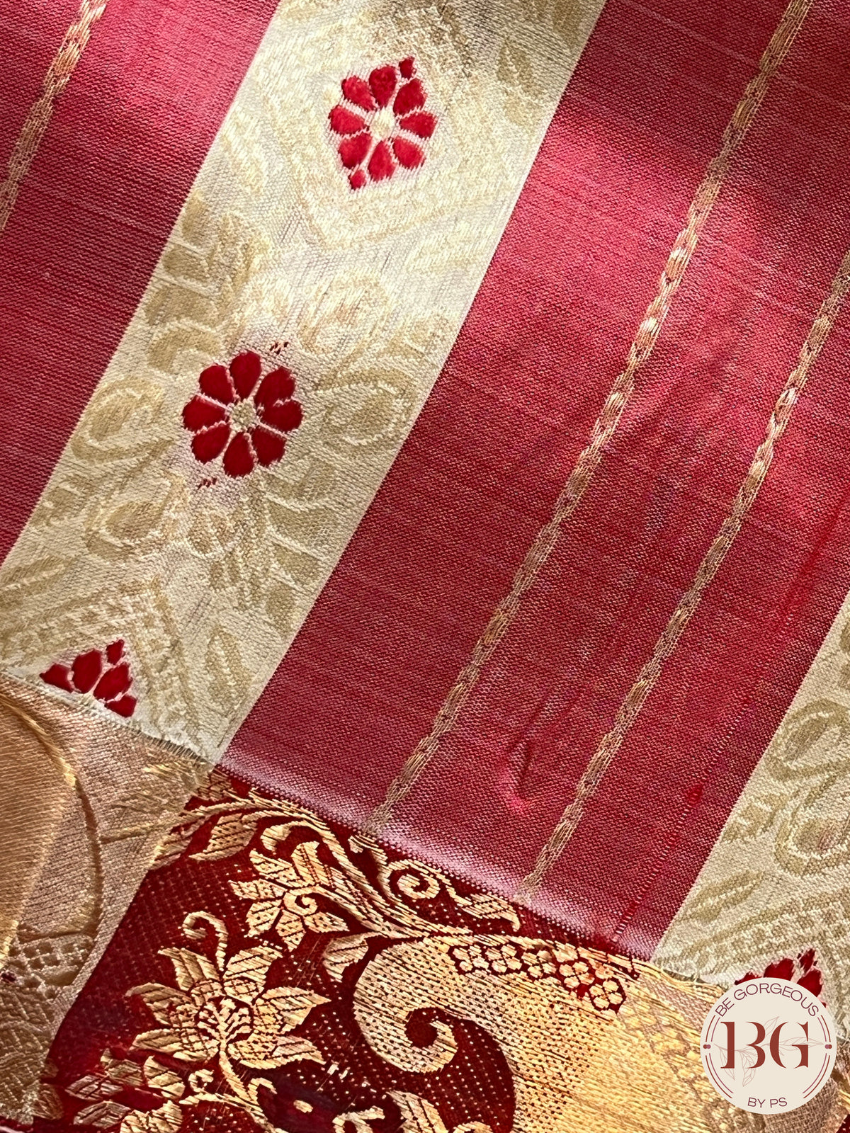 Pure Garad Silk Ambiya design saree color - white red