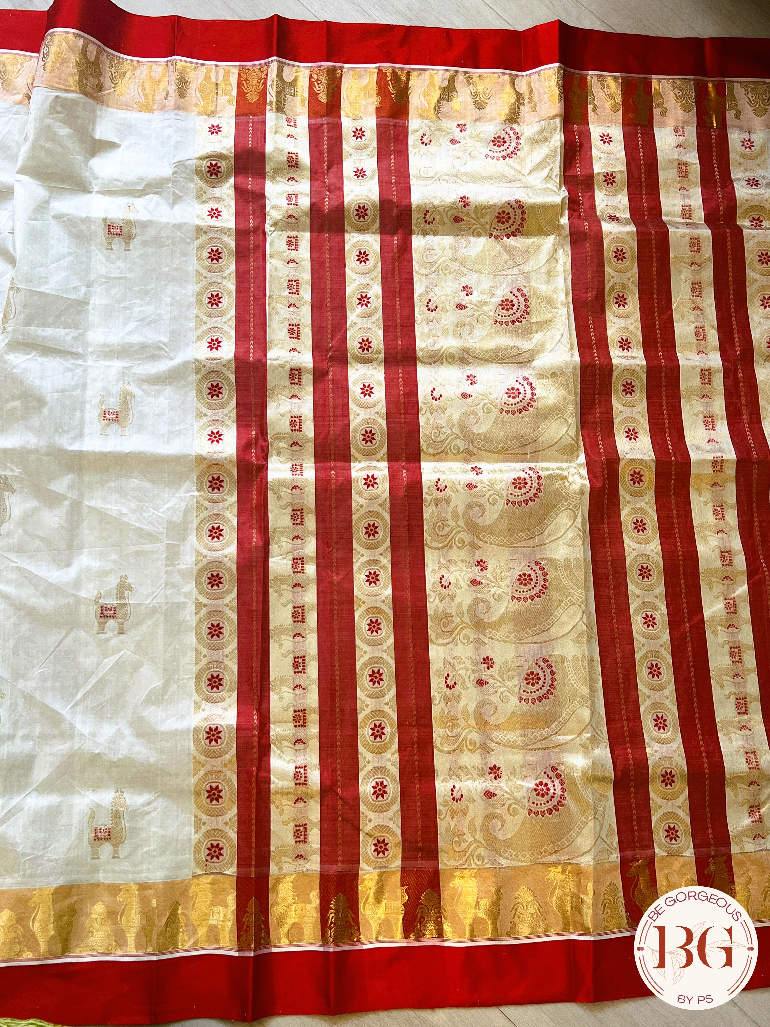 Pure Garad Silk horse design saree color - white red