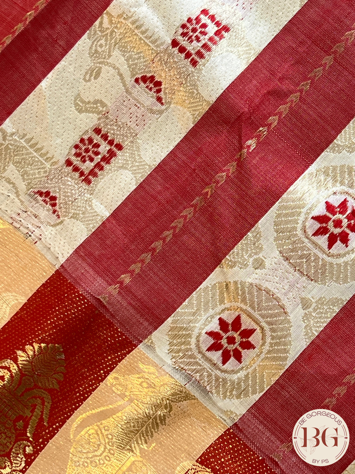 Pure Garad Silk horse design saree color - white red