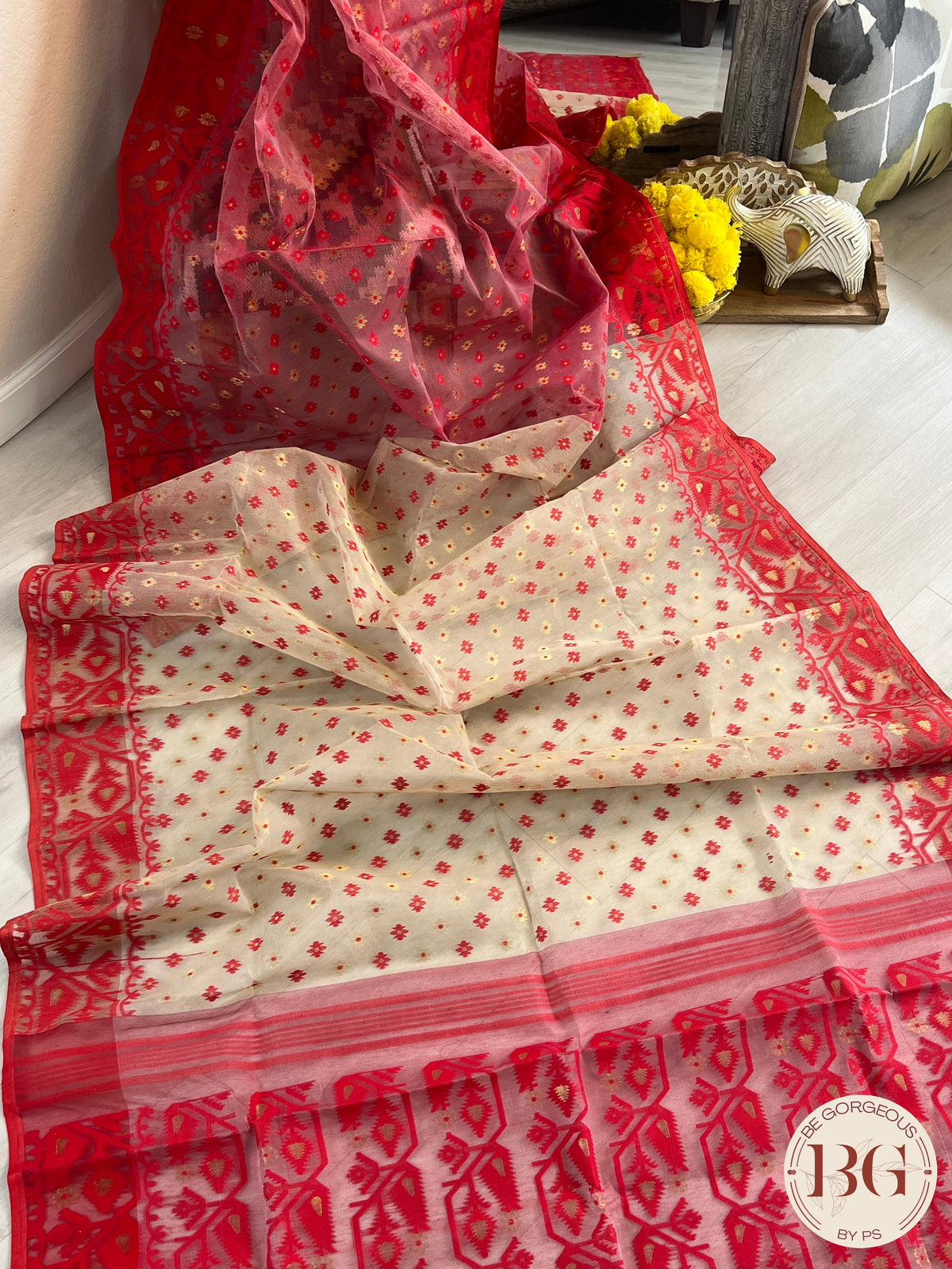 Cotton Jamdani small flowers saree color - beige red