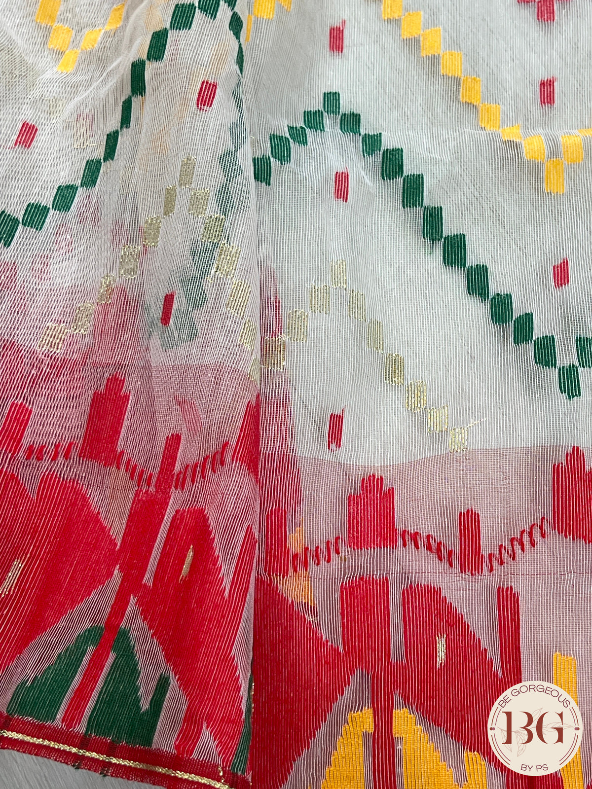 Handloom dhakai jamdani saree color - white red green yellow