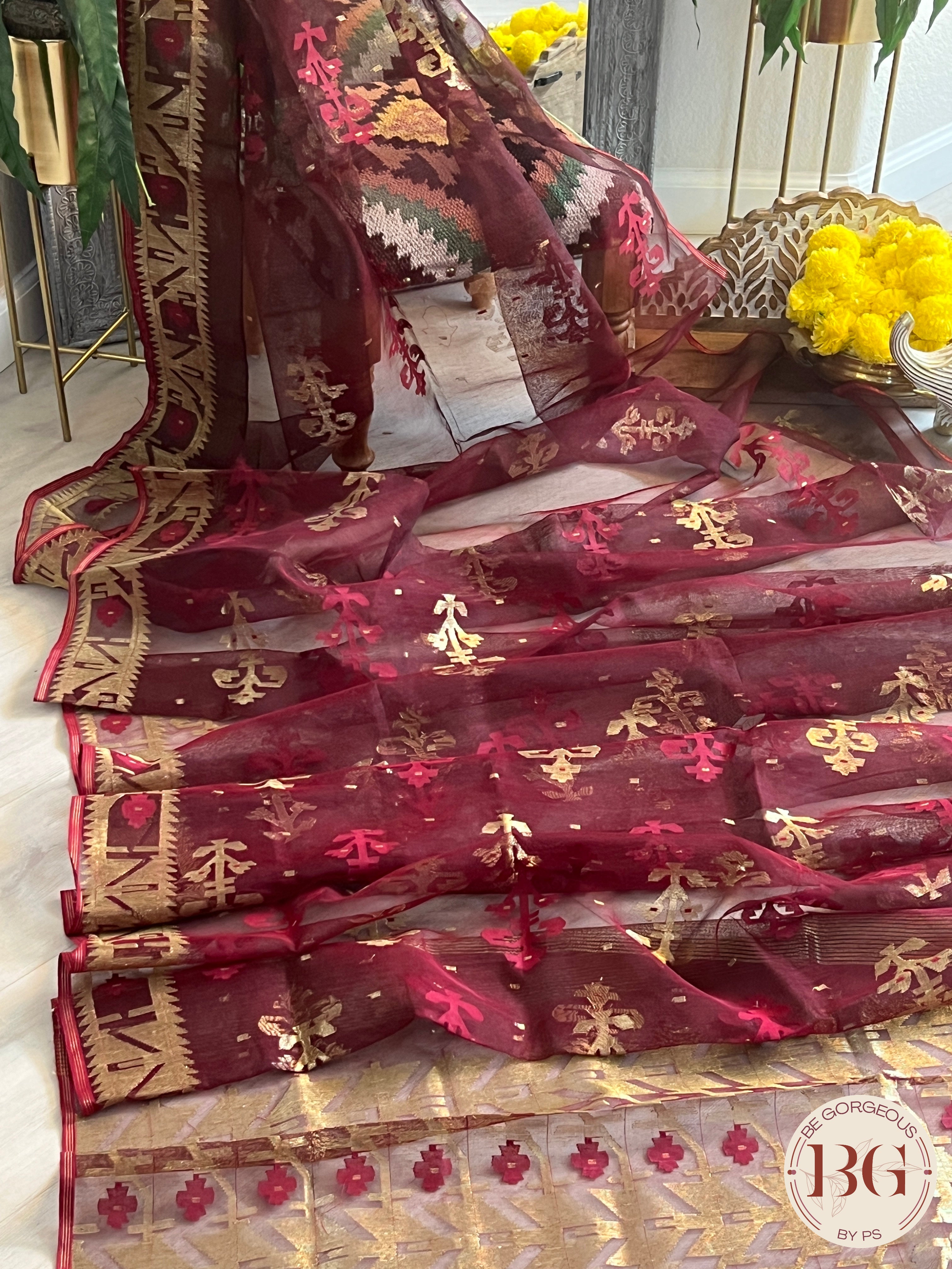 Pure handloom jamdani with zari saree color - maroon