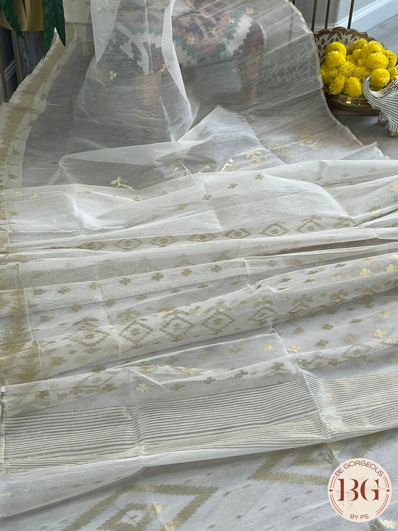 Handloom dhakai jamdani saree color - white gold