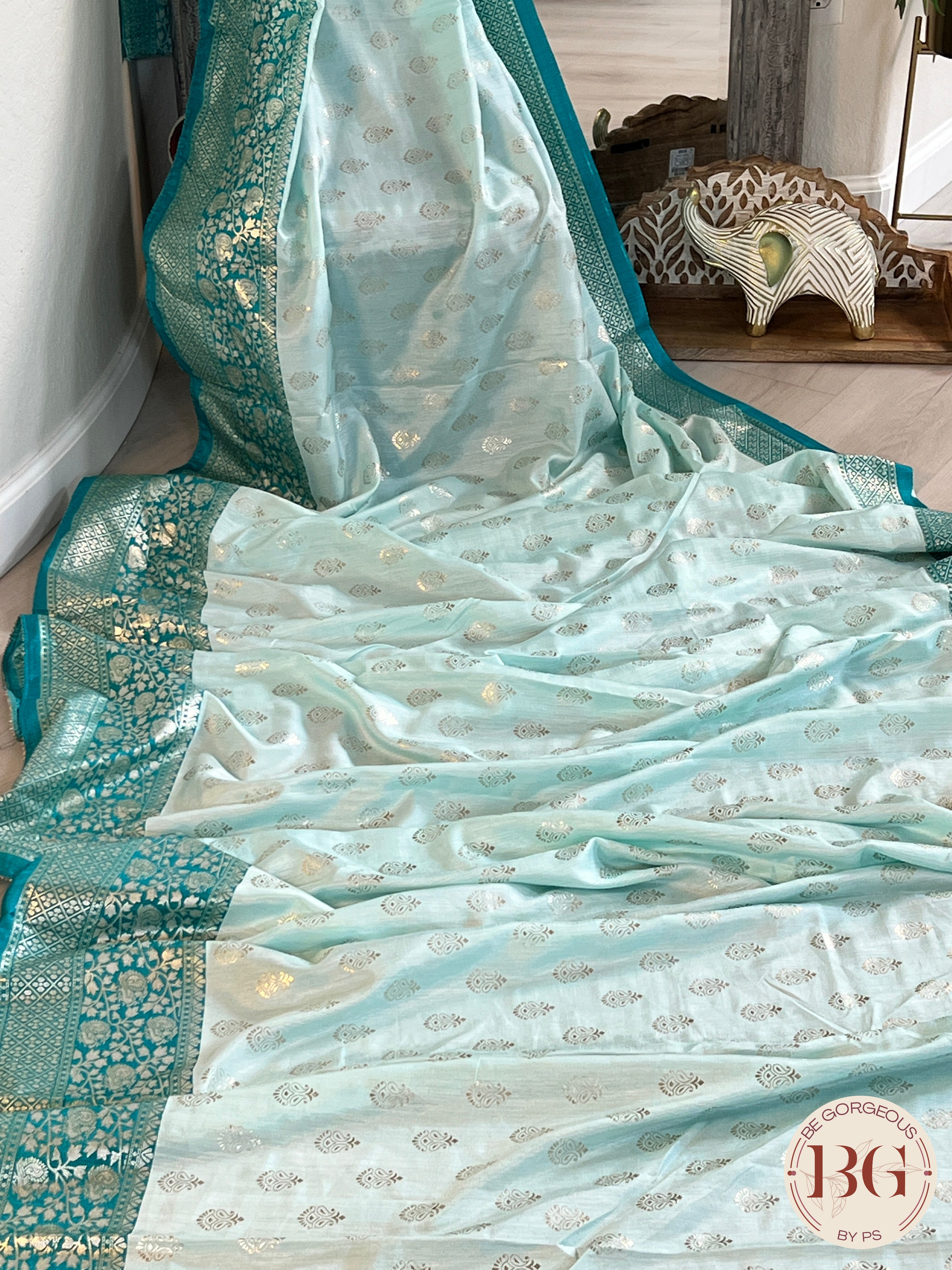 Soft Silk saree with foil print - dancing figures on pallu saree color - rama green