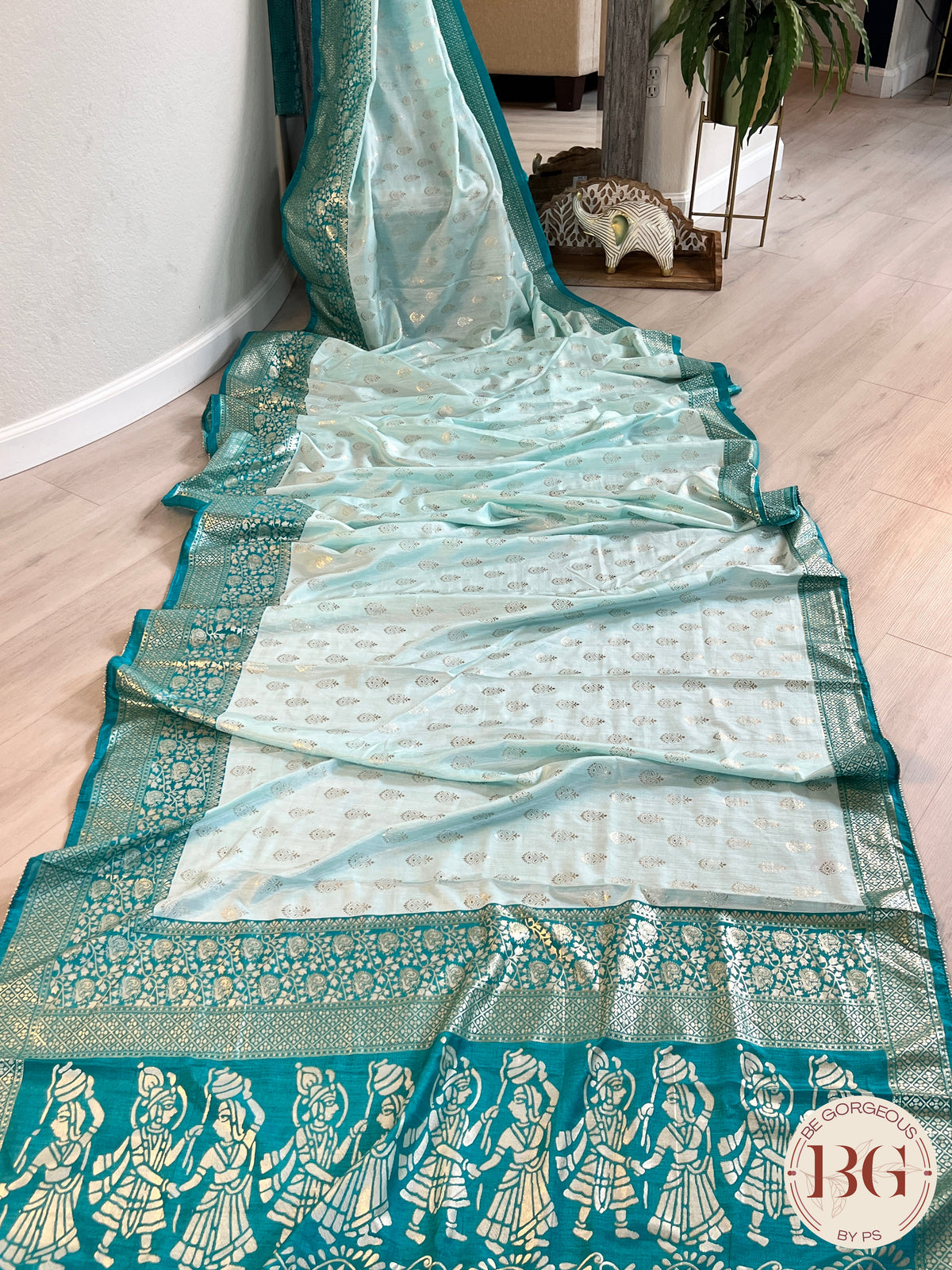 Soft Silk saree with foil print - dancing figures on pallu saree color - rama green