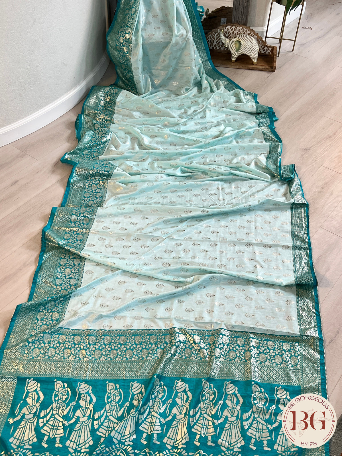 Soft Silk saree with foil print - dancing figures on pallu saree color - rama green