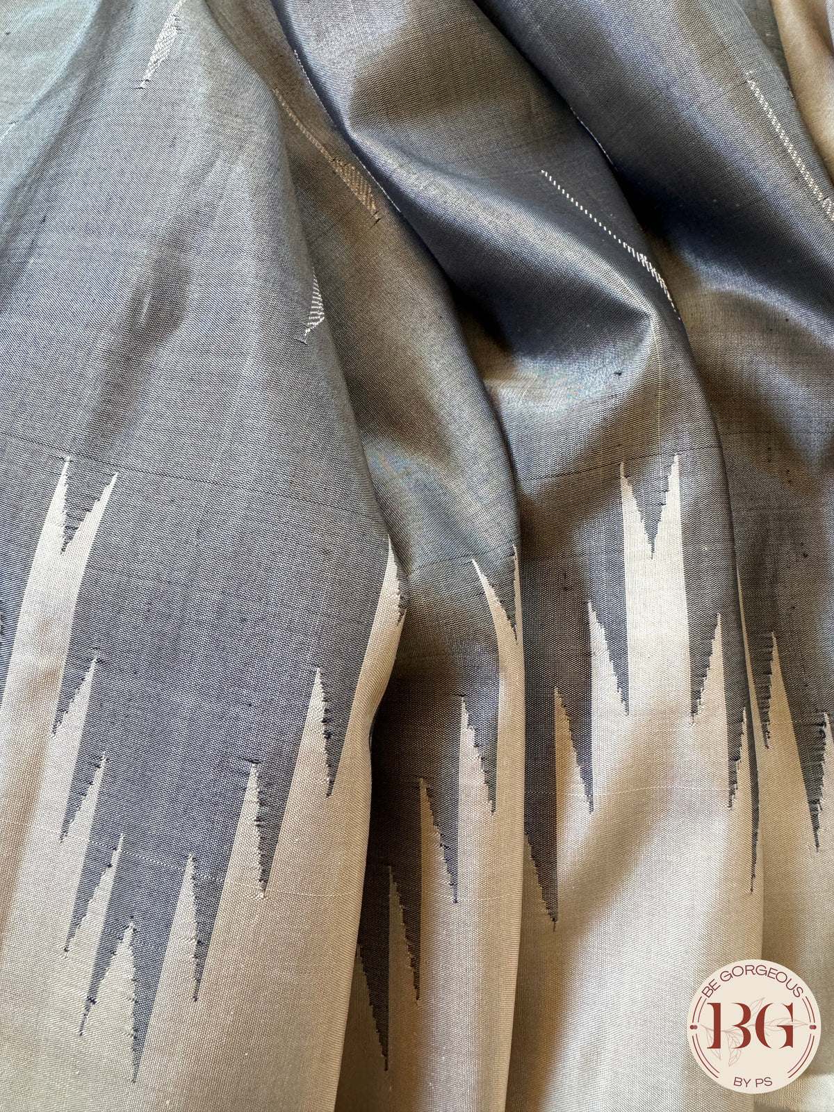 Gadwal handloom pure silk saree - off white with grey no zari gadwal