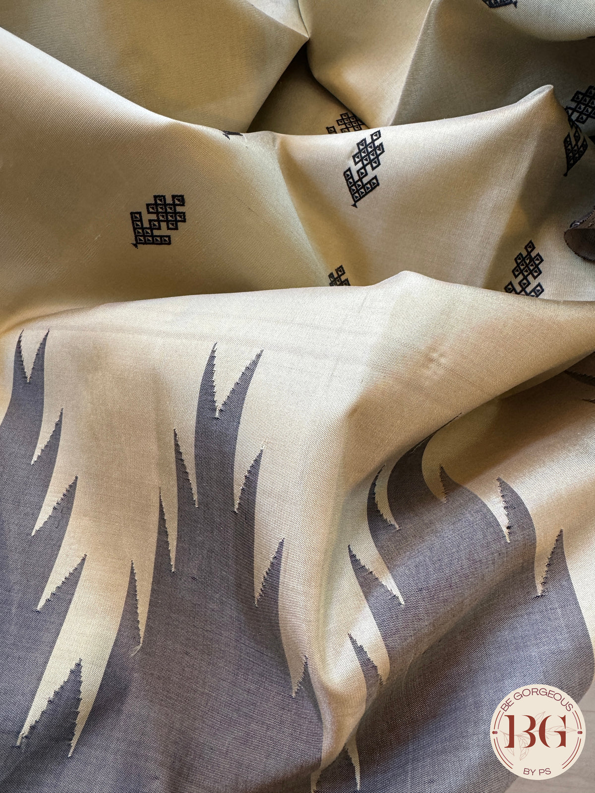 Gadwal handloom pure silk saree - no zari off white body with grey