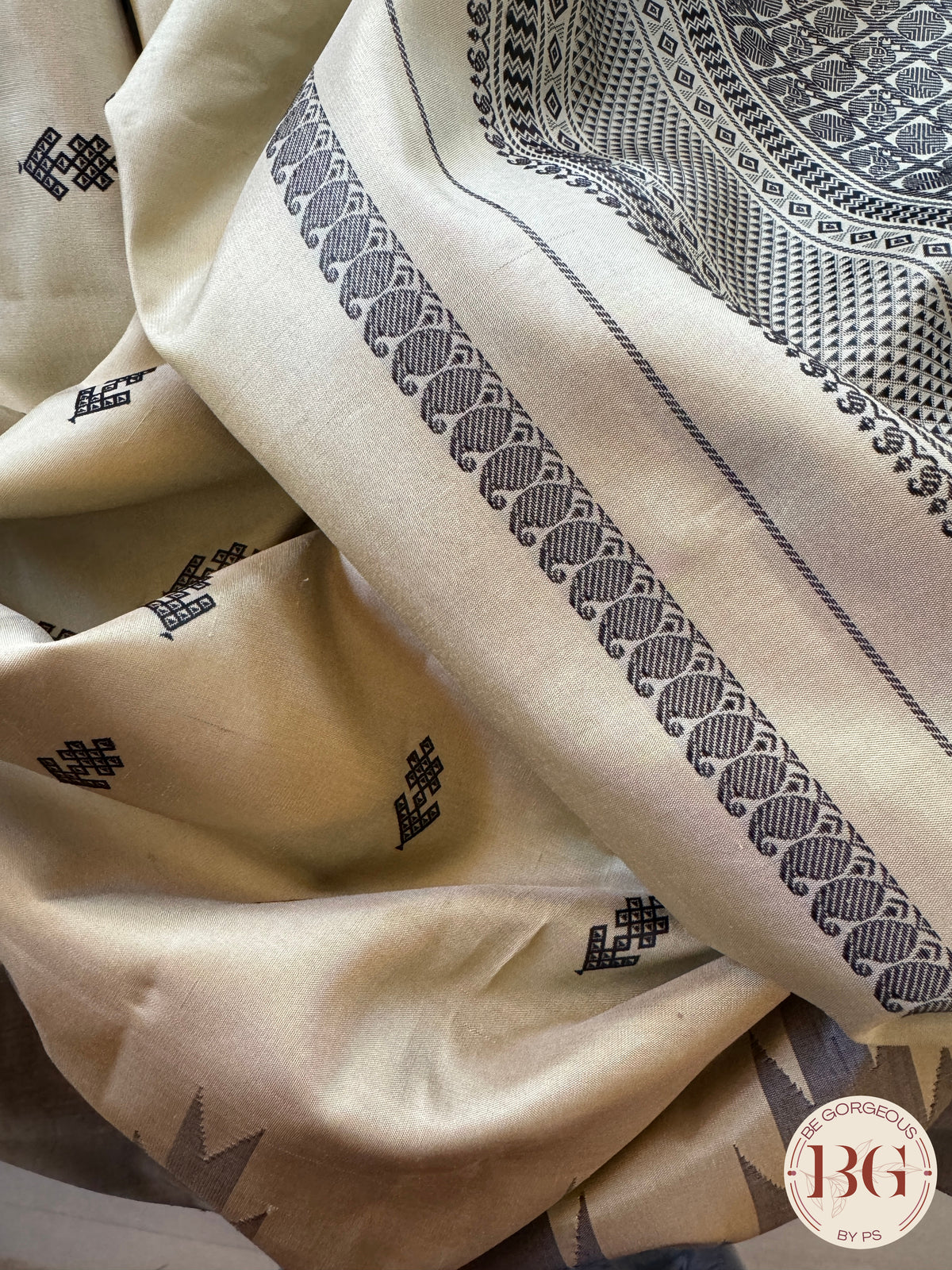 Gadwal handloom pure silk saree - no zari off white body with grey