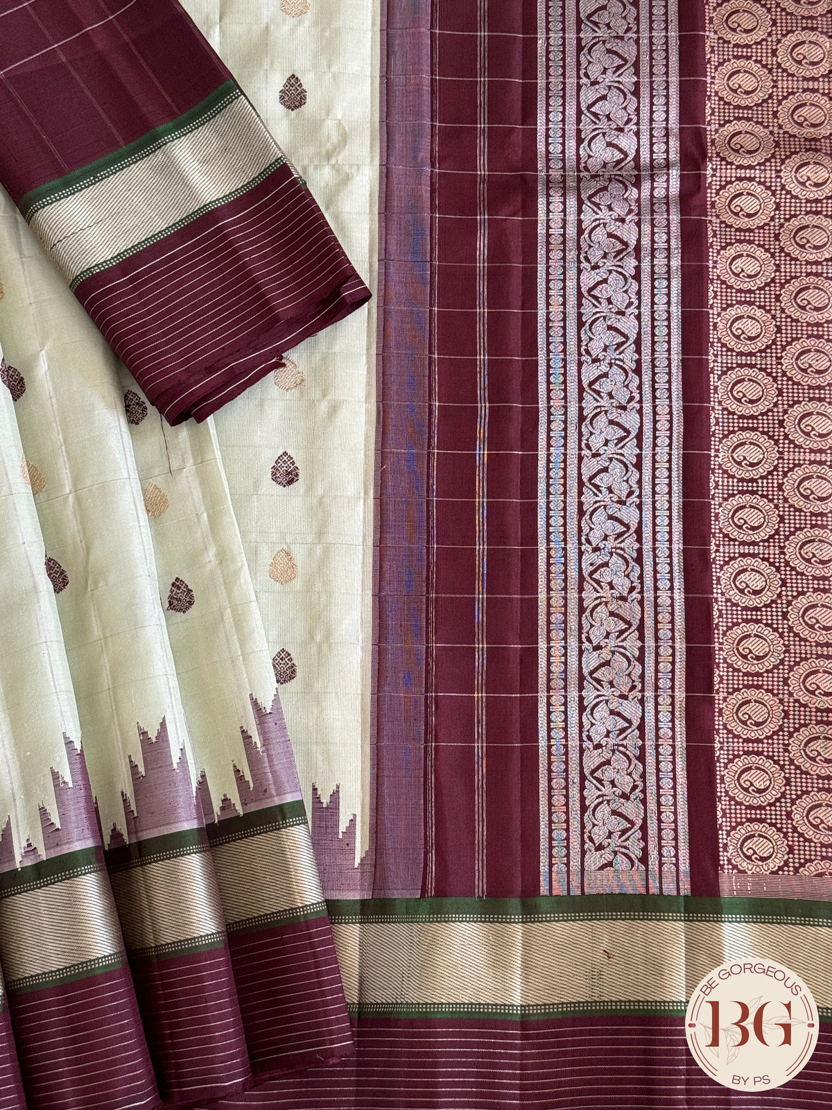 Gadwal handloom pure silk saree - pastel green with maroon