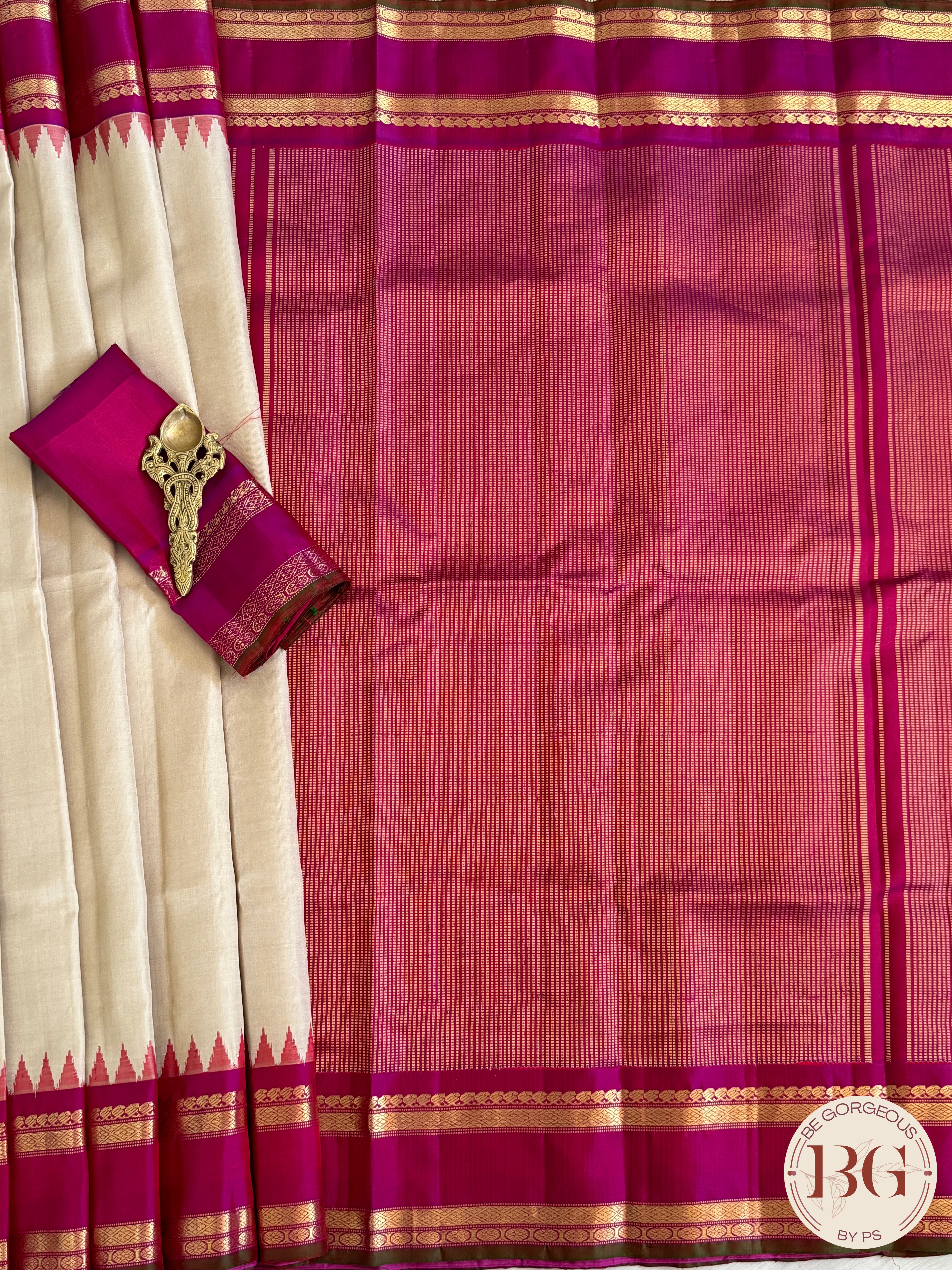 Gadwal handloom pure silk saree - Off White & Pink