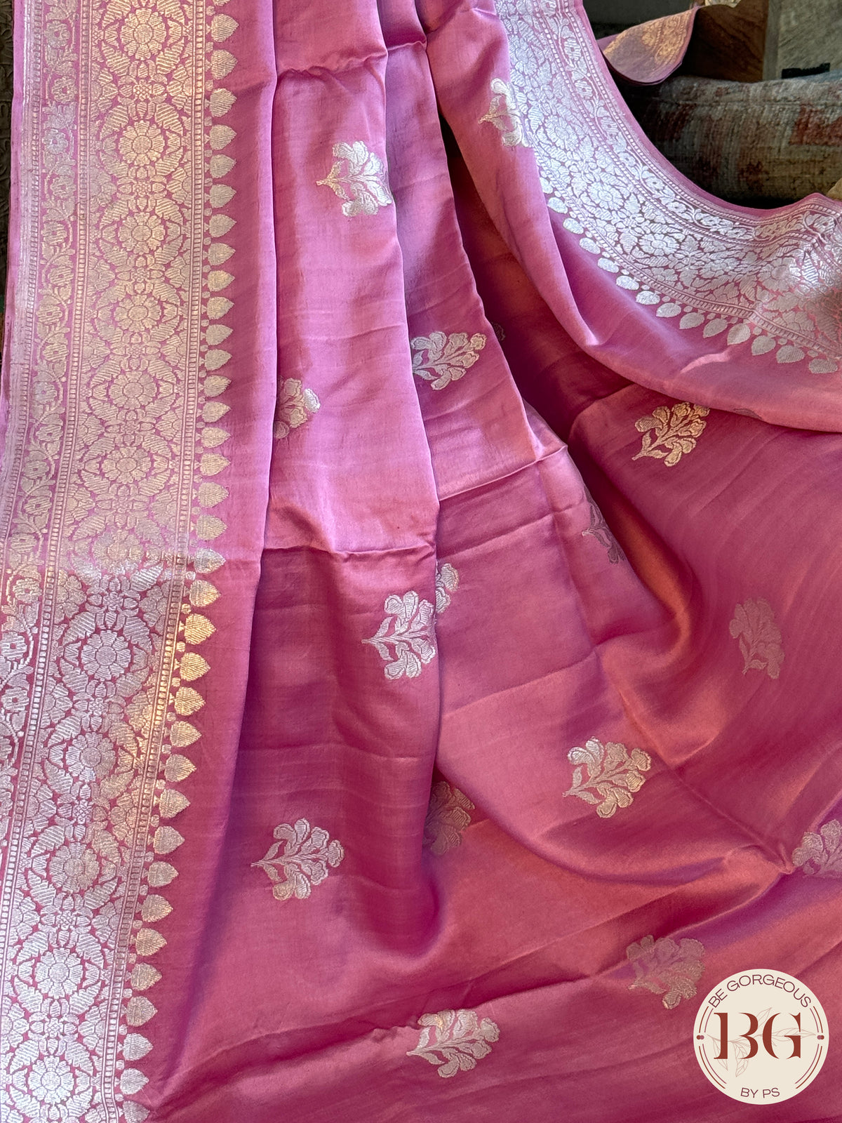 Mushroo banarasi kandhwa weaving pure silk handloom saree - Pink