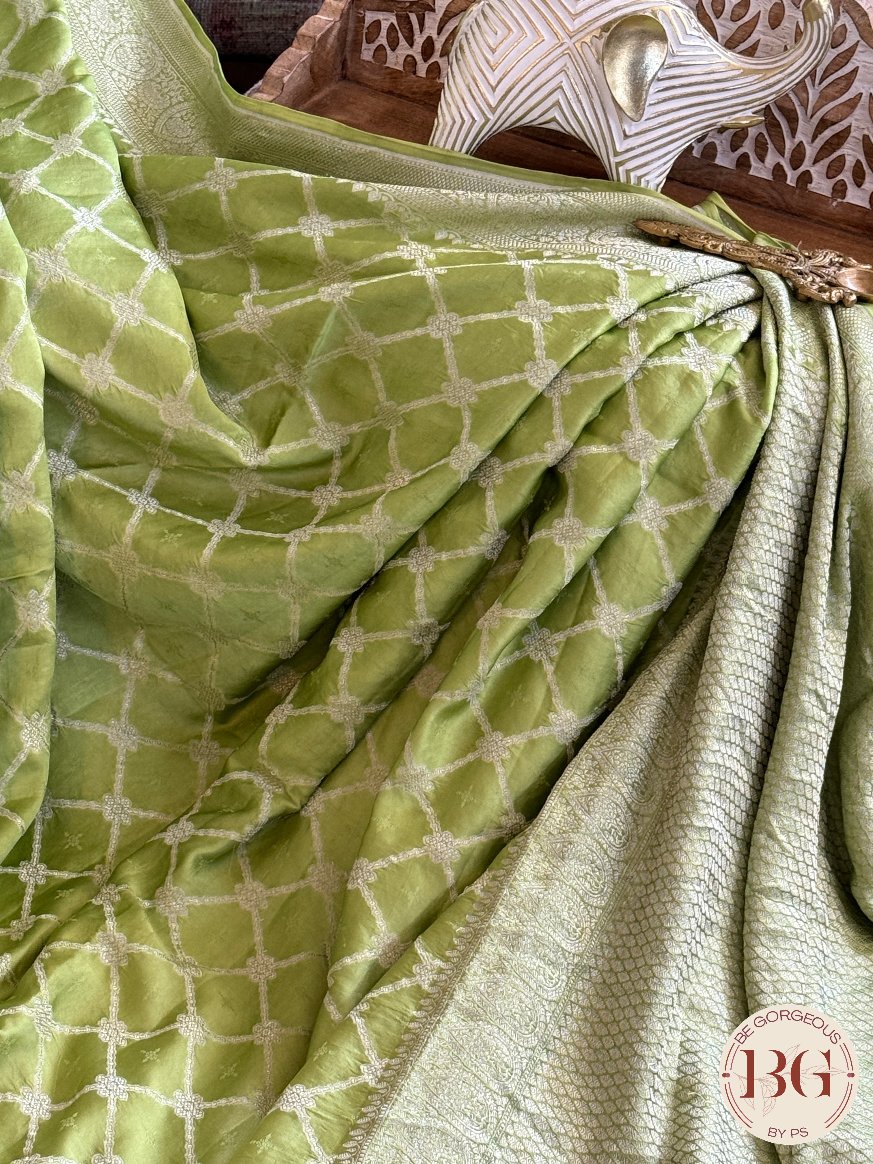 Mushroo banarasi cutwork pure silk handloom saree - Green