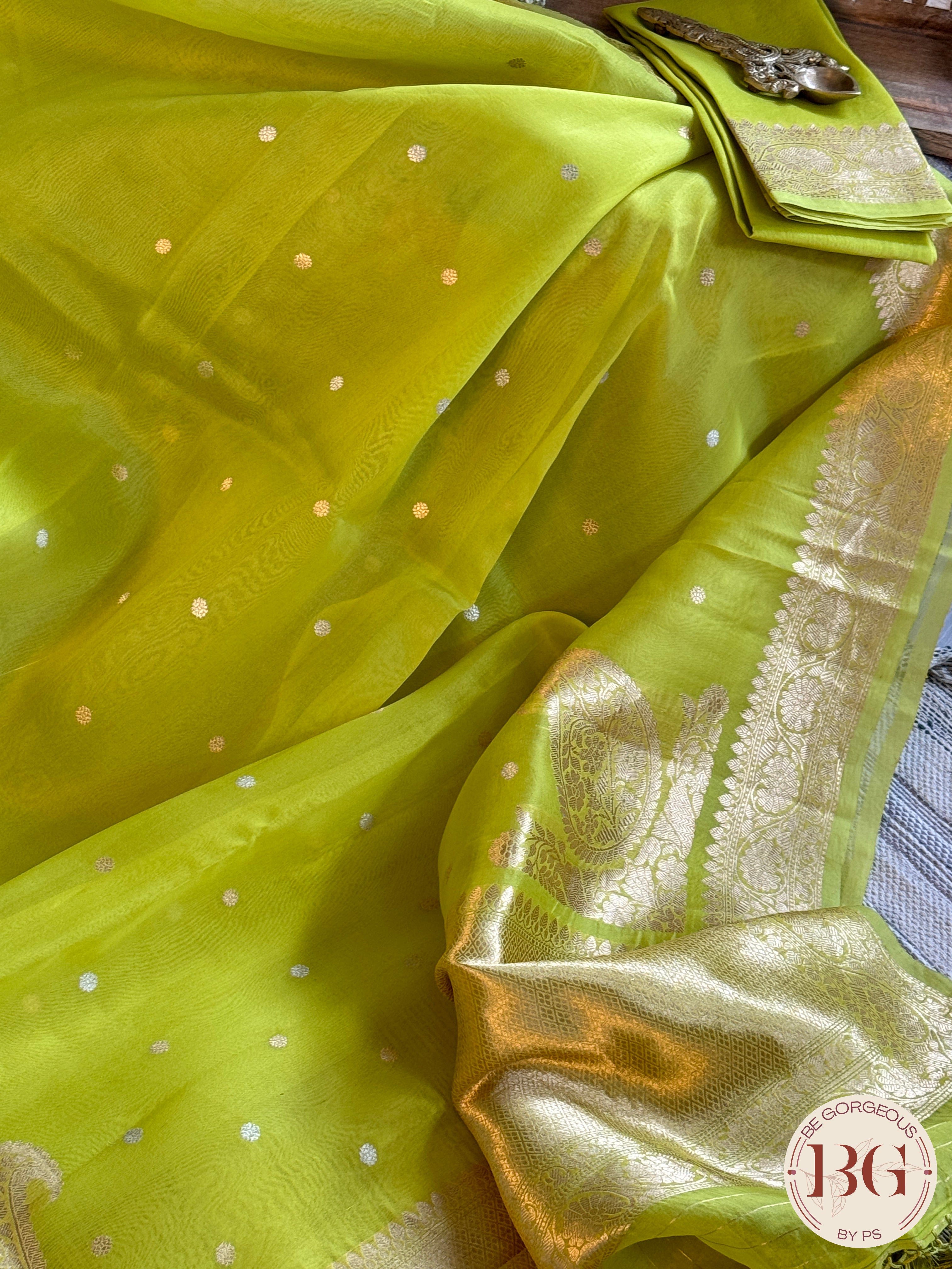 Banarasi Handloom Kora Organza Silk Saree - Silk mark certfied - Green