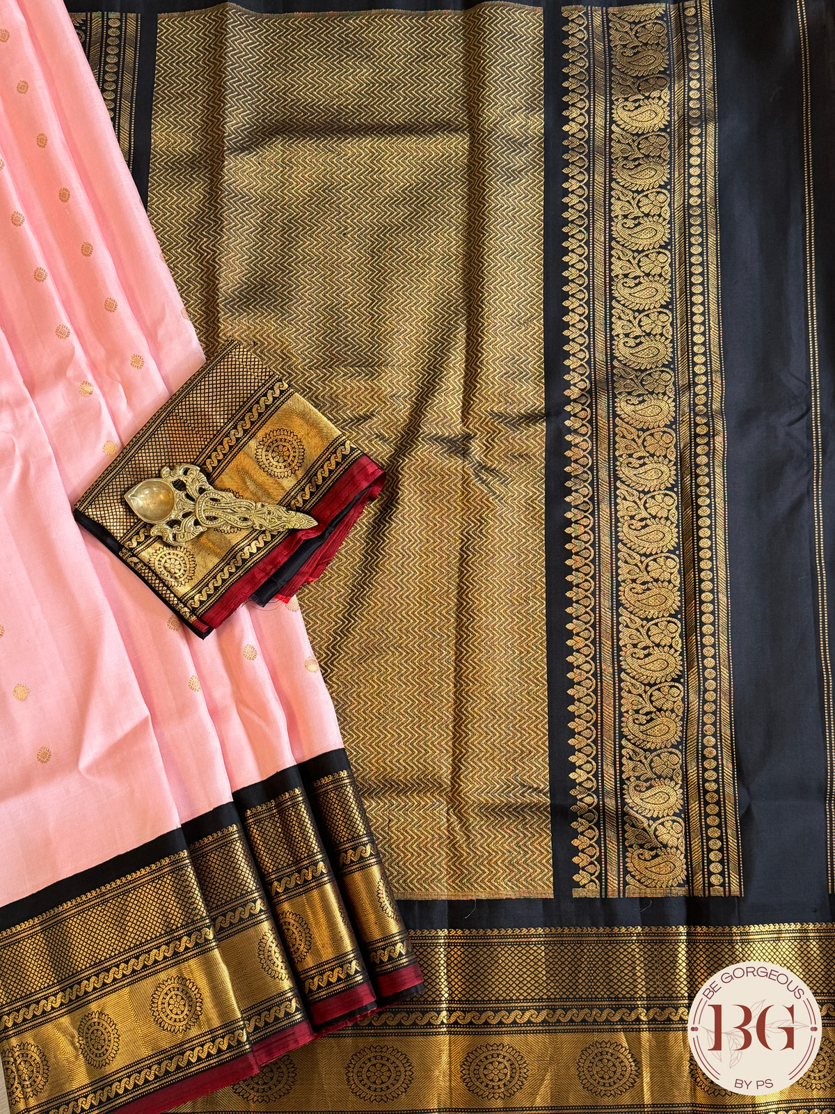 Gadwal handloom pure silk saree - baby pink with black