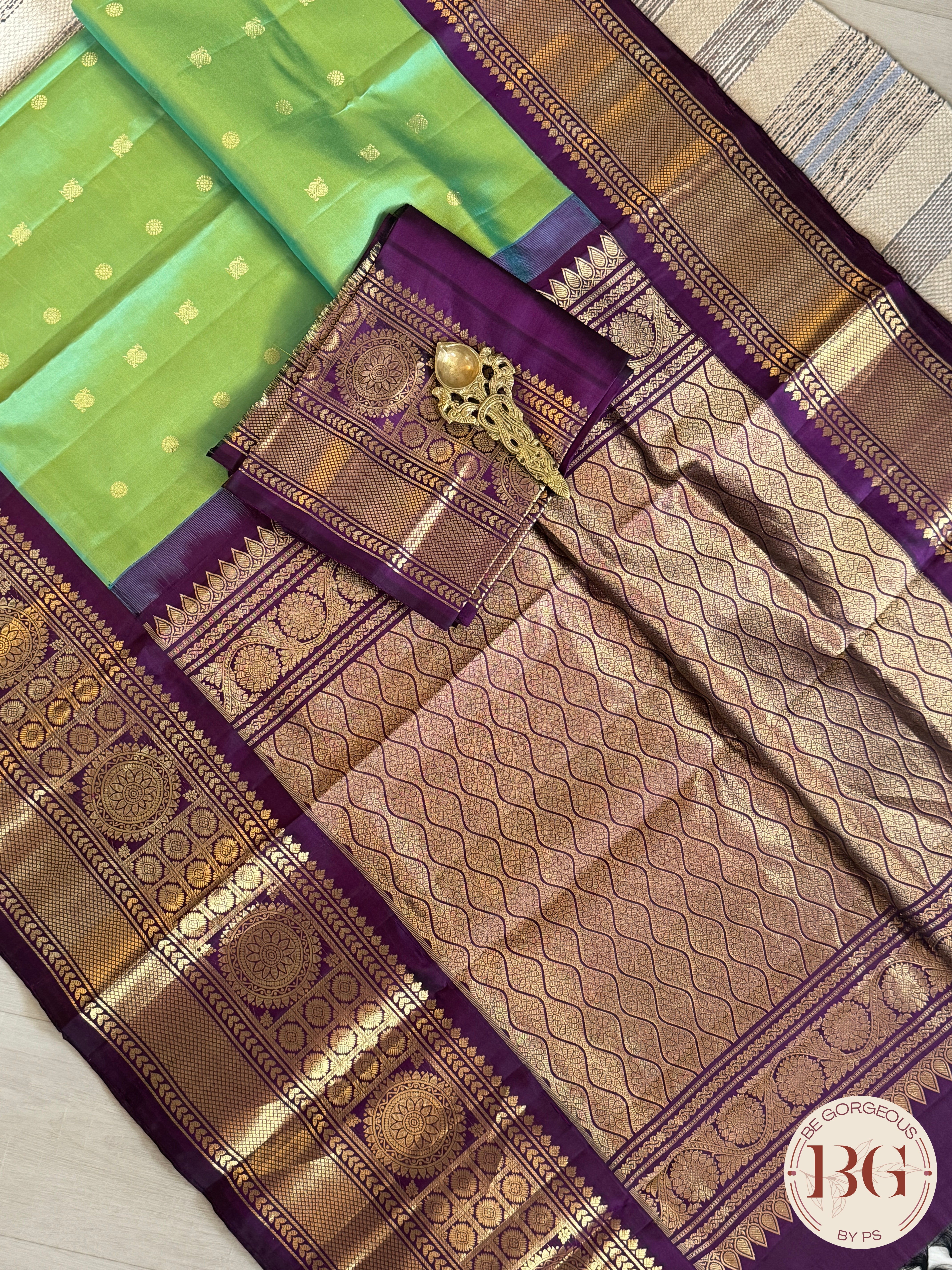 Gadwal handloom pure silk saree - Green with purple